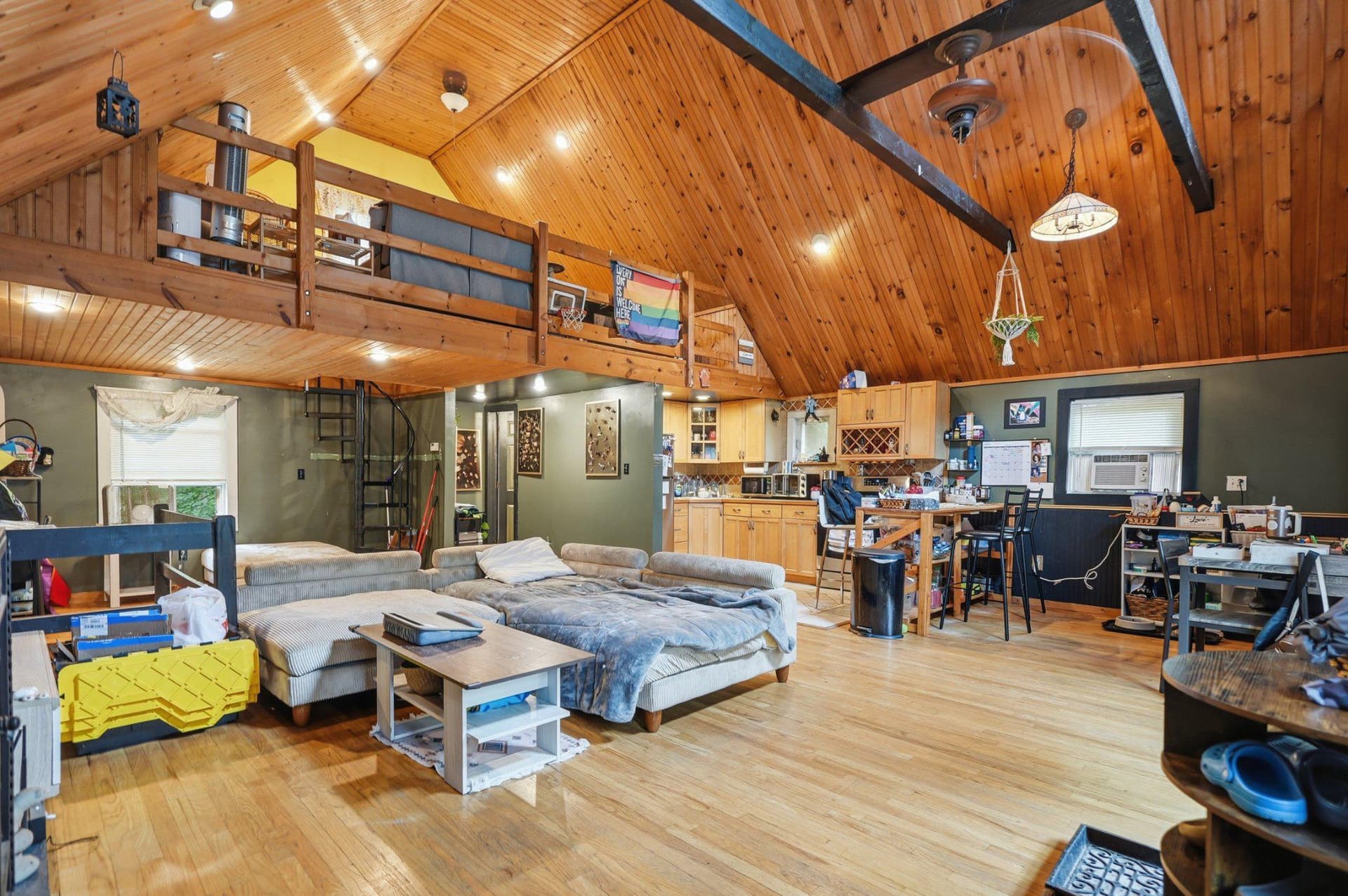 204 Mountain Drive photo 4