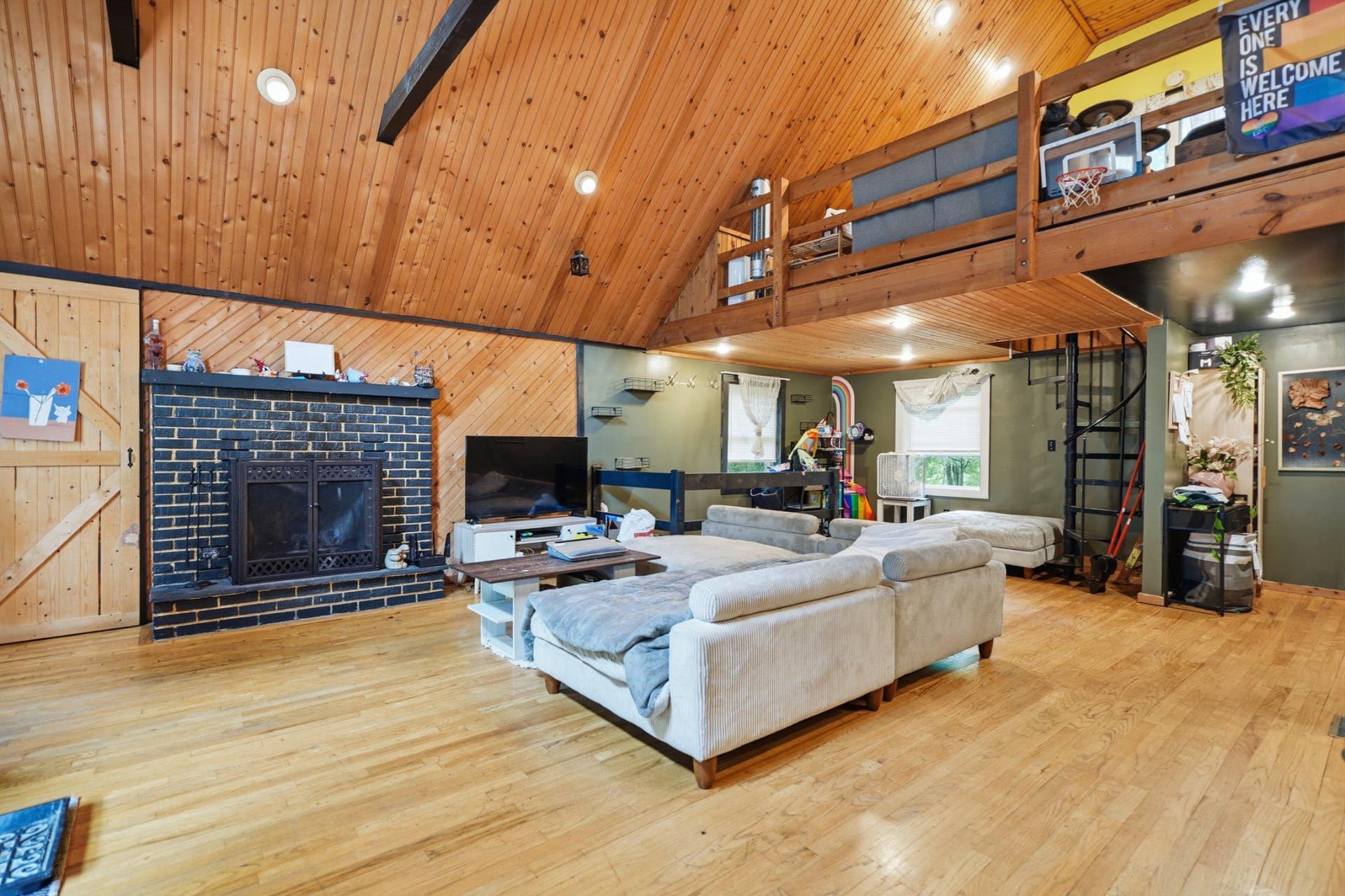 204 Mountain Drive photo 7
