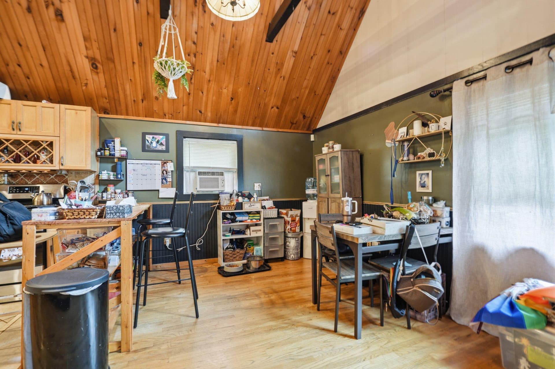 204 Mountain Drive photo 8