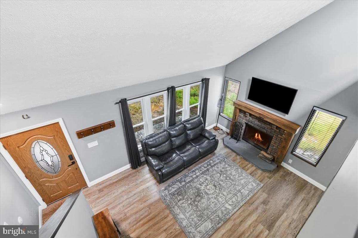 142 Saunders Drive photo 18