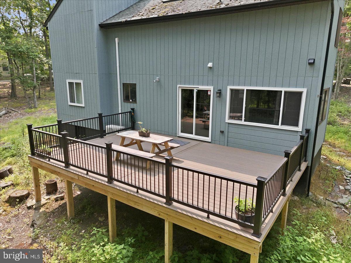 142 Saunders Drive photo 30