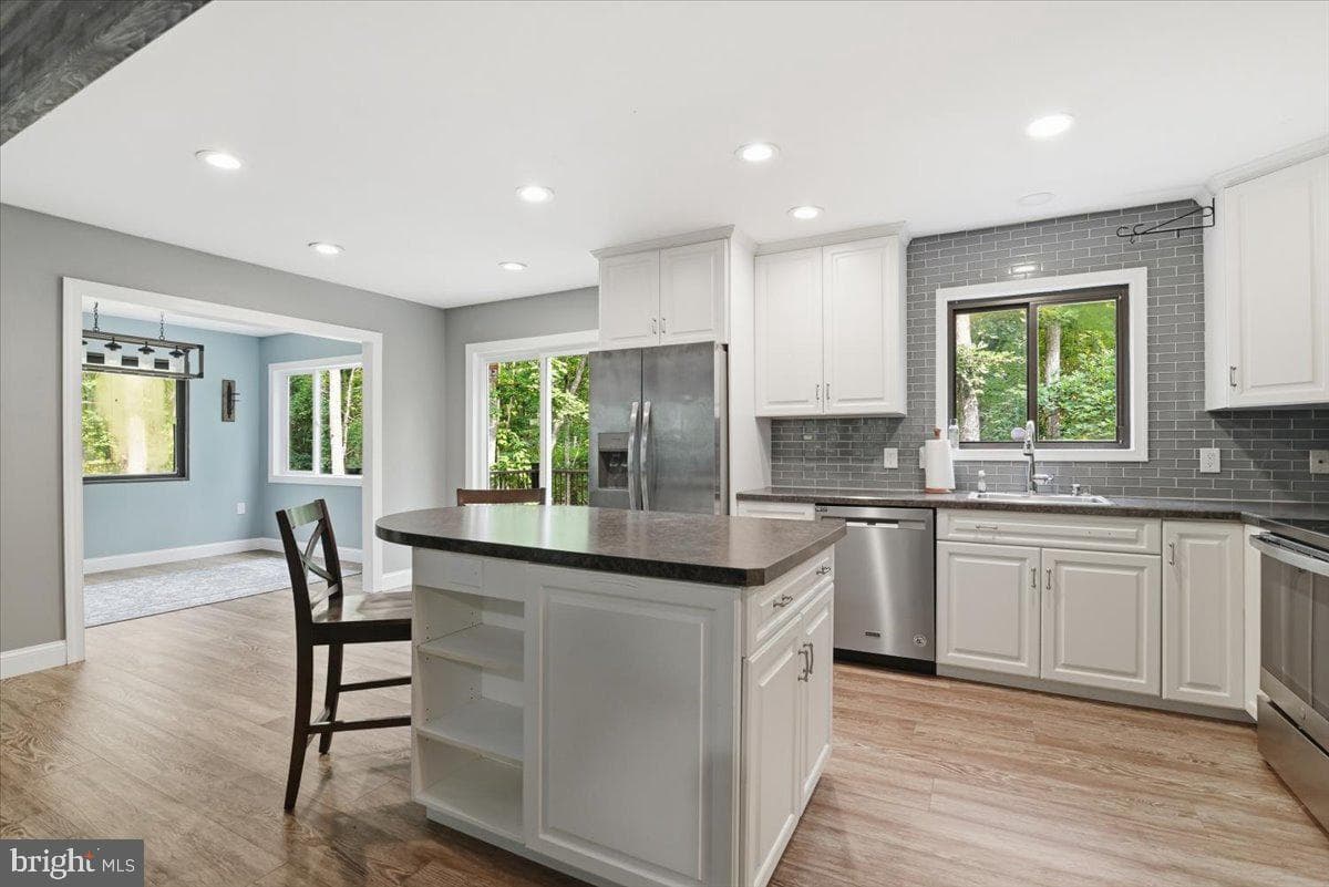 142 Saunders Drive photo 7