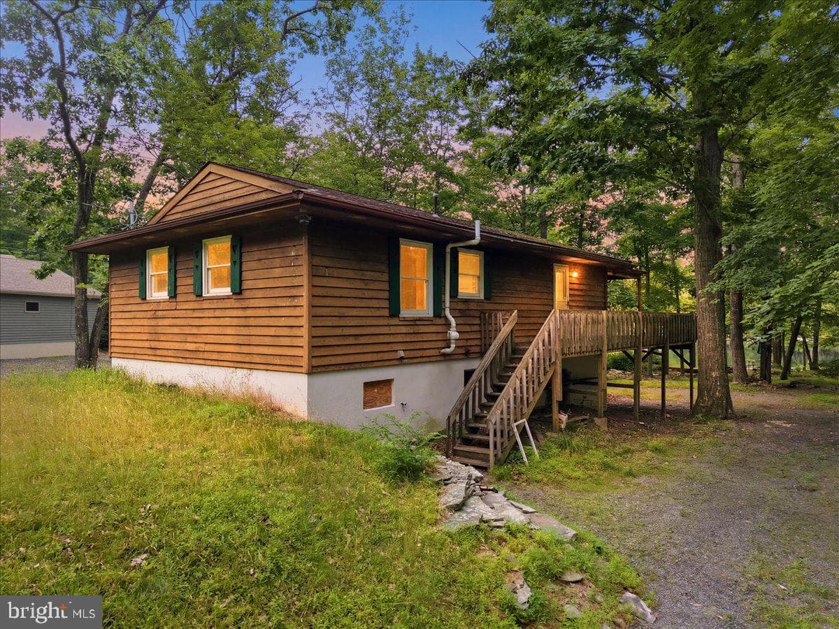 2342 Eagle Path, Bushkill