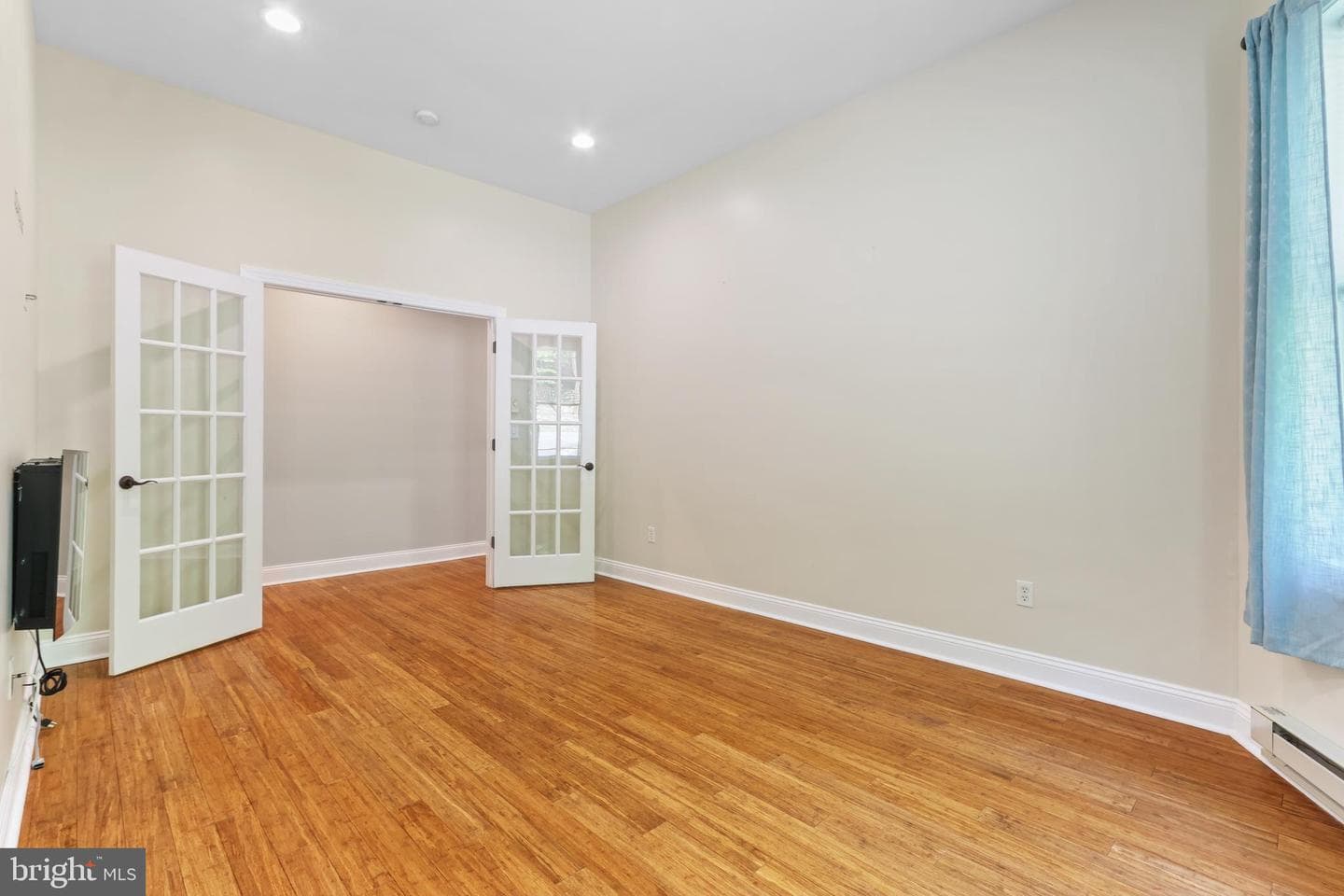 1007 Hampstead Road photo 26