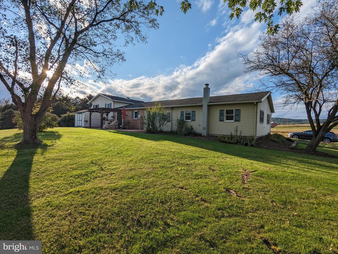 1126 Sunbury Path photo 2