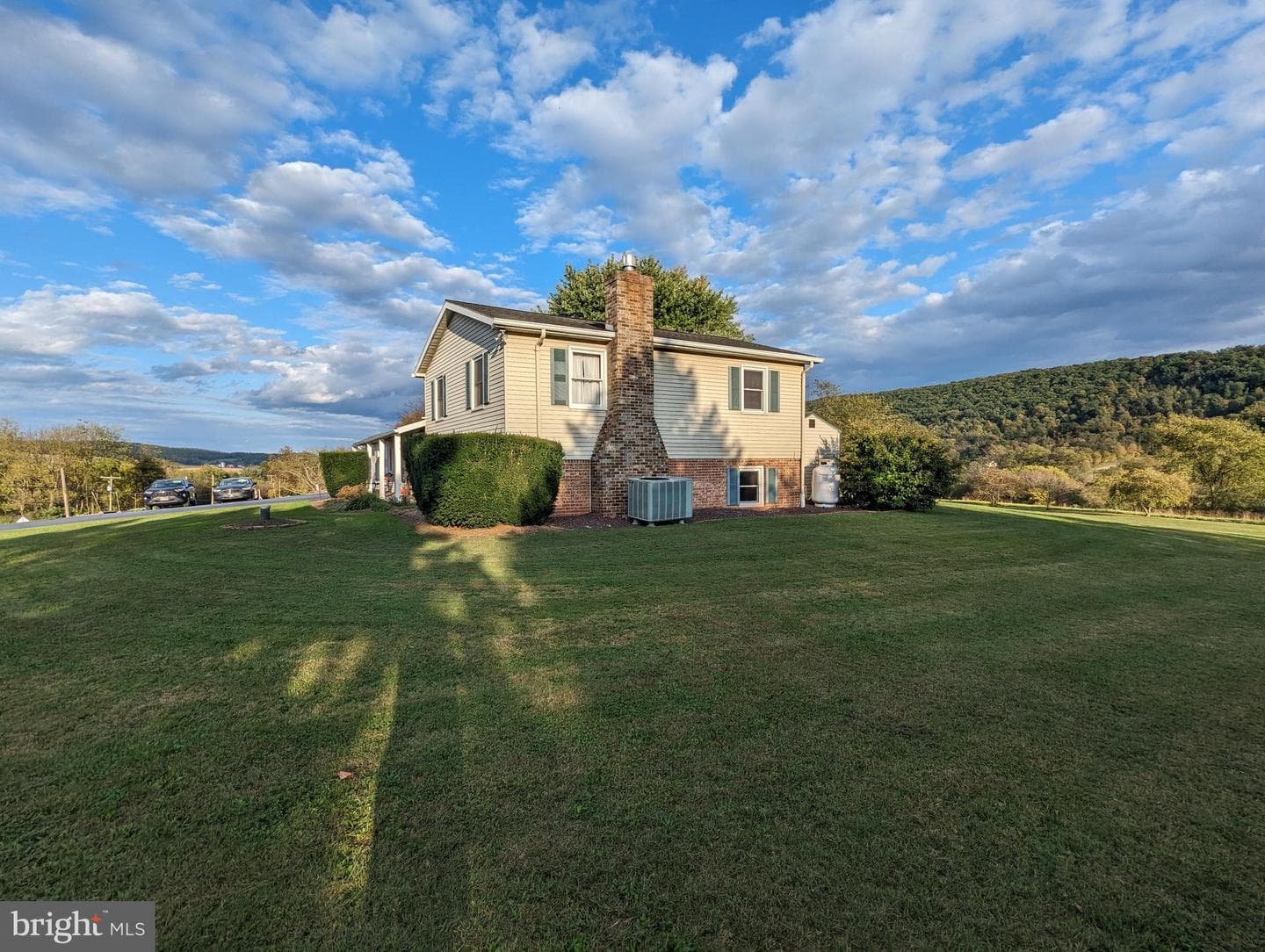 1126 Sunbury Path photo 7