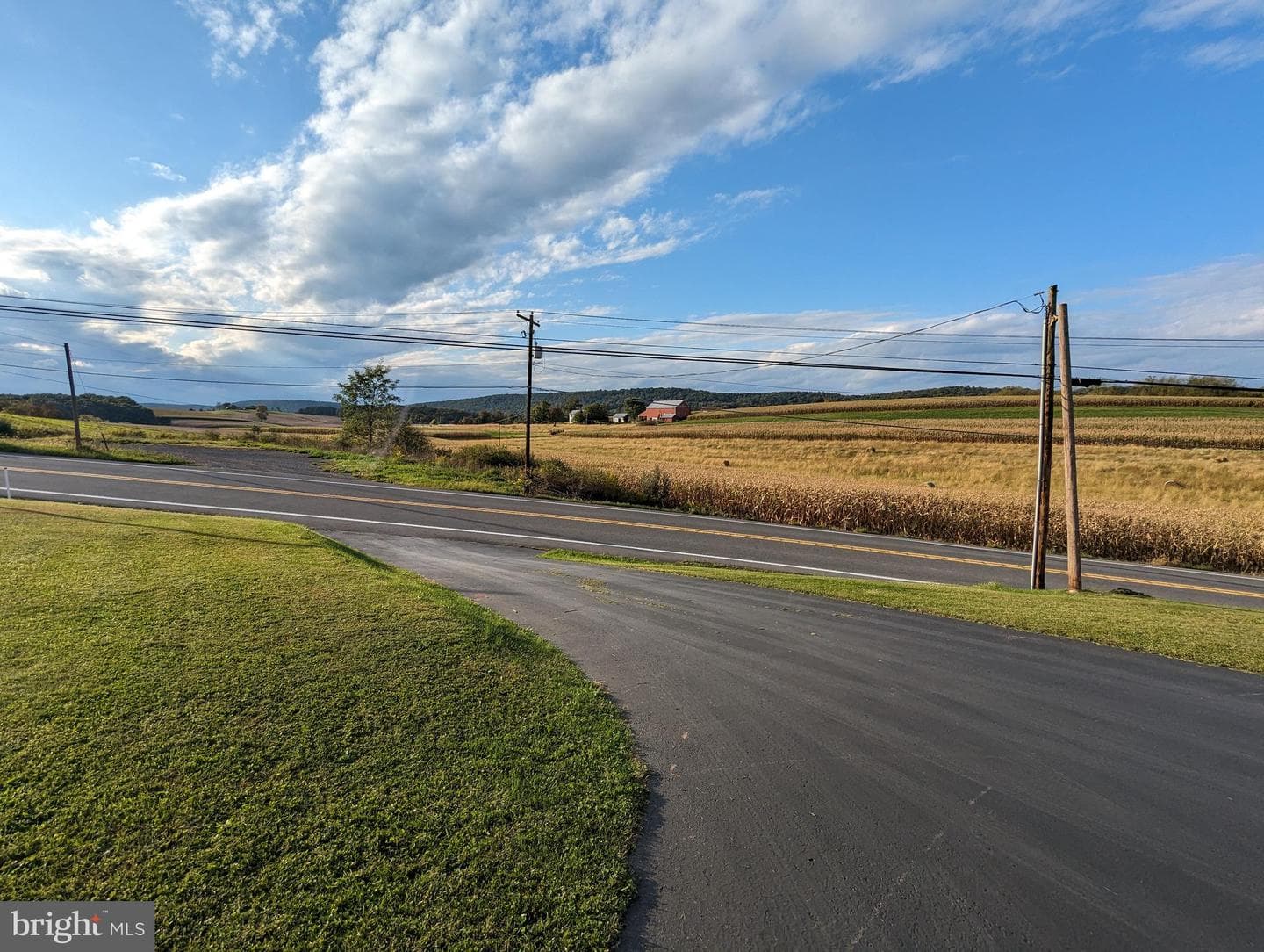 1126 Sunbury Path photo 8