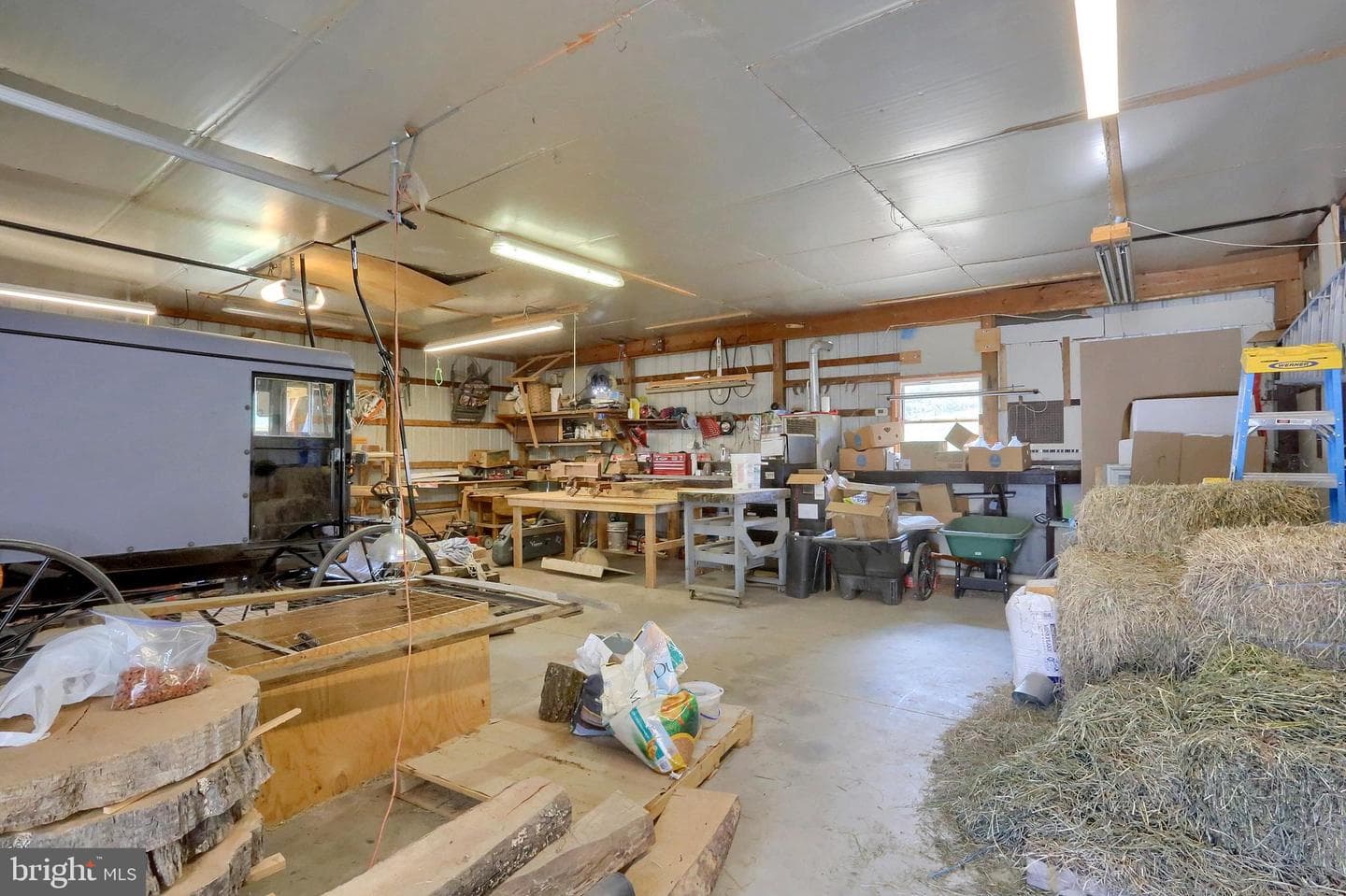 1304 Honeysuckle Hollow Rd photo 43