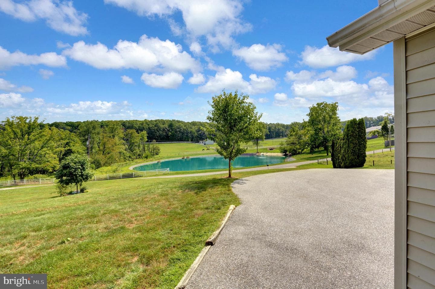 1304 Honeysuckle Hollow Rd photo 53