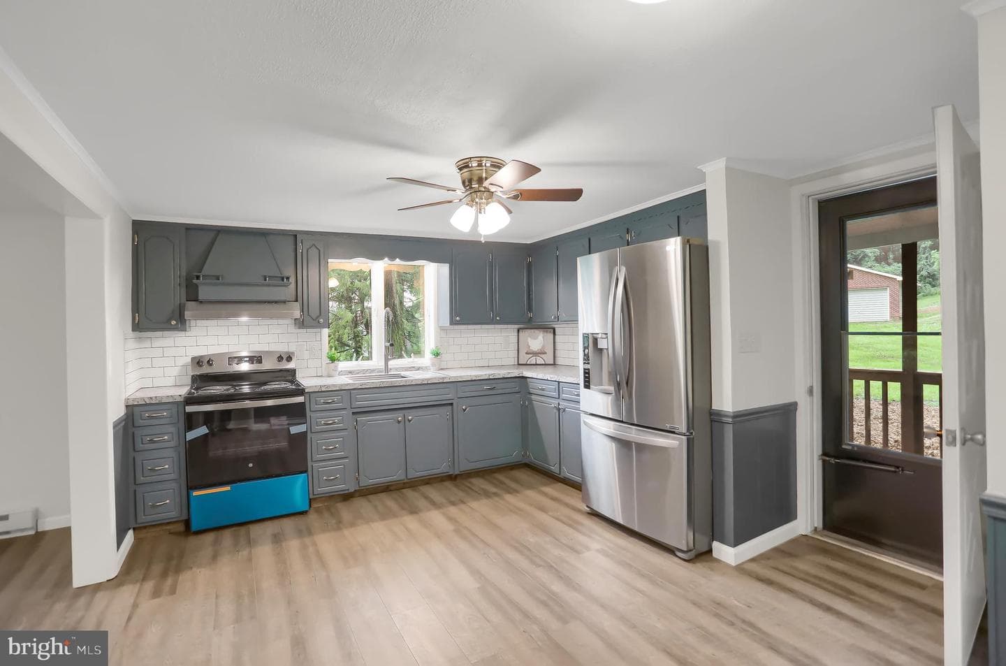 7420 Spring Road photo 3