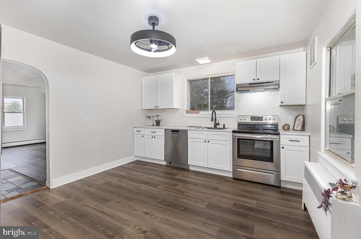 536 Lansvale Street photo 10