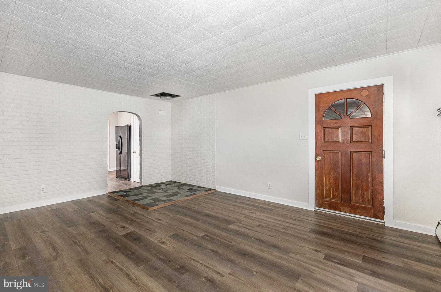 536 Lansvale Street photo 6