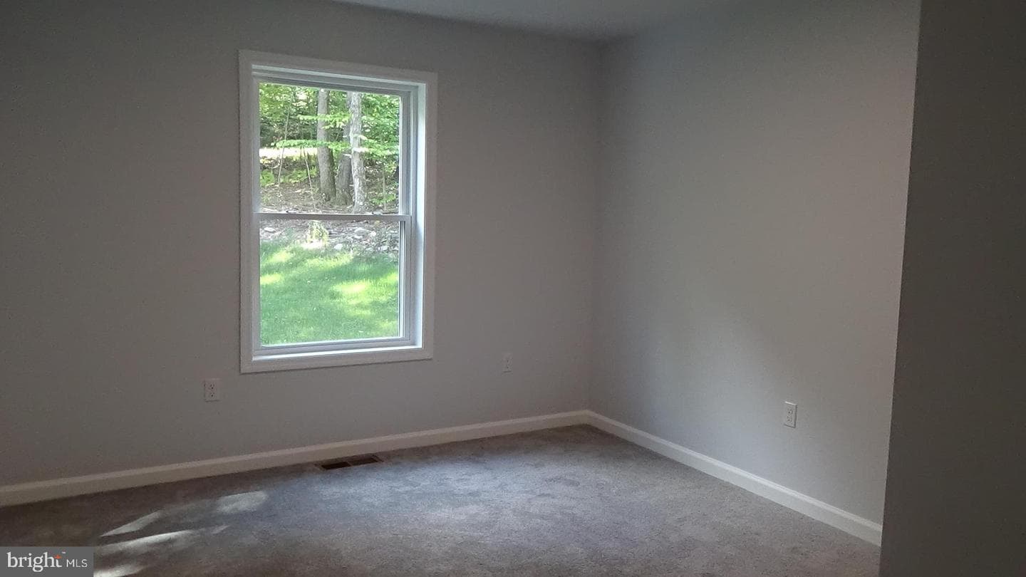 54 Hickory Ridge Rd photo 11