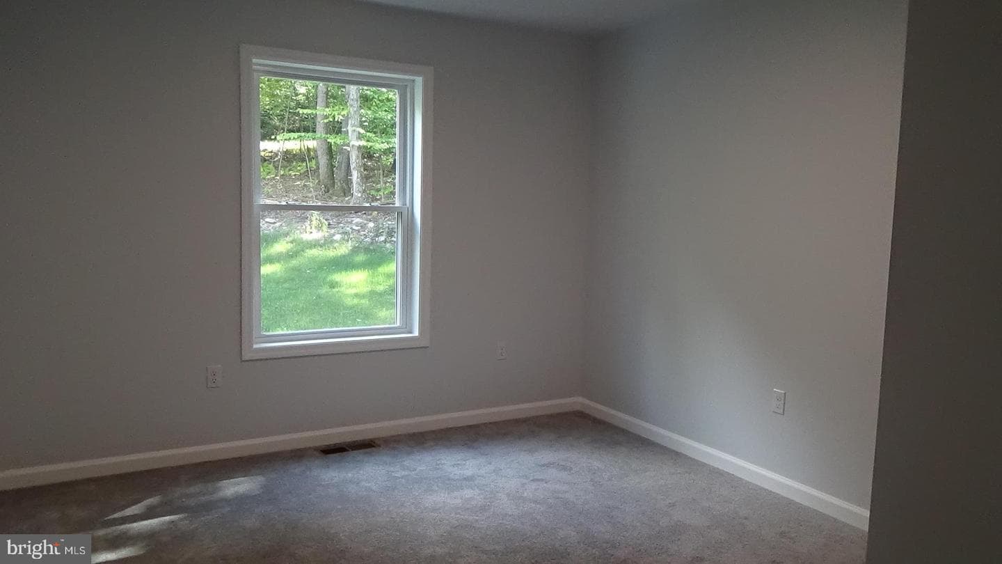 54 Hickory Ridge Rd photo 9
