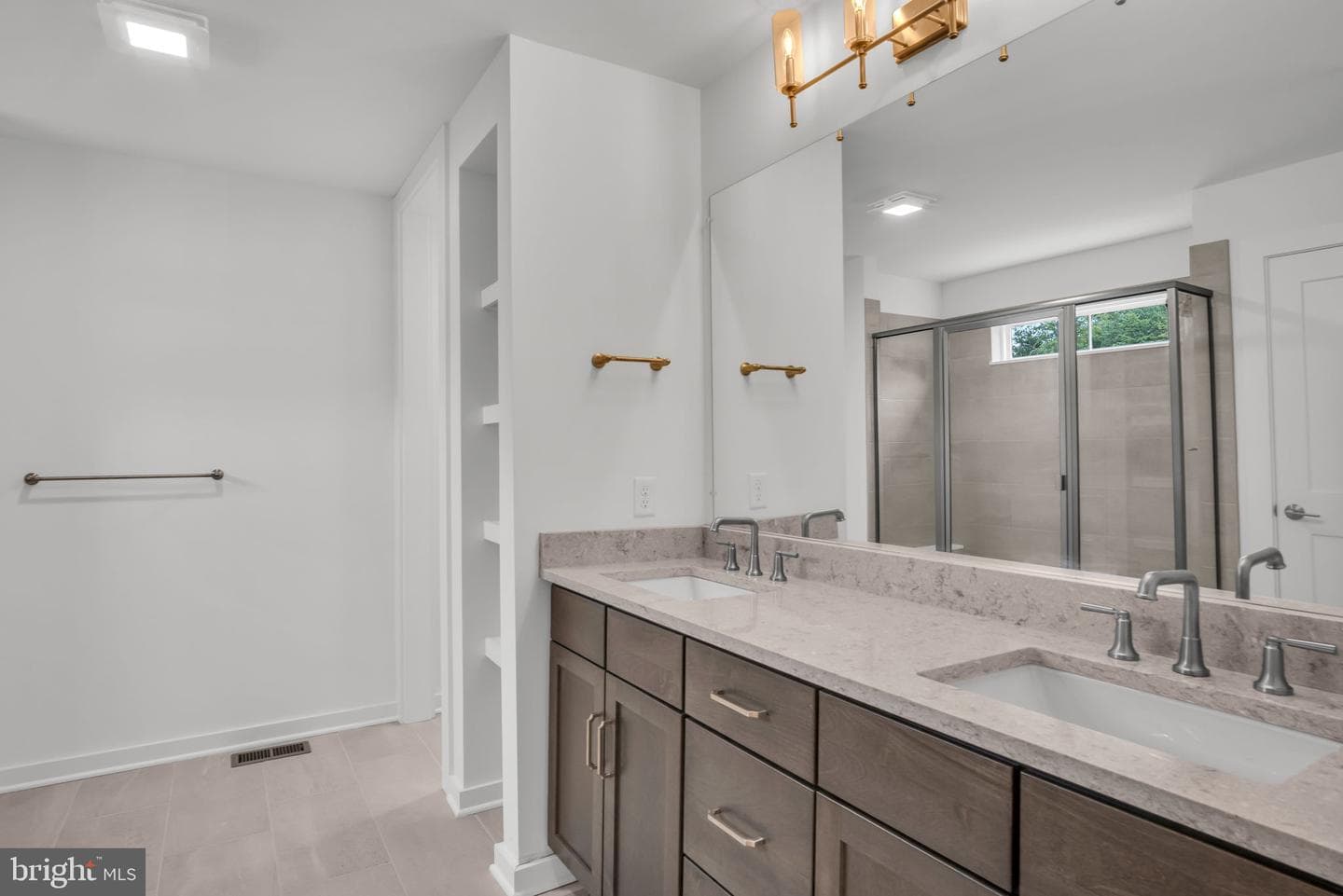 221 Rockville Blvd photo 13