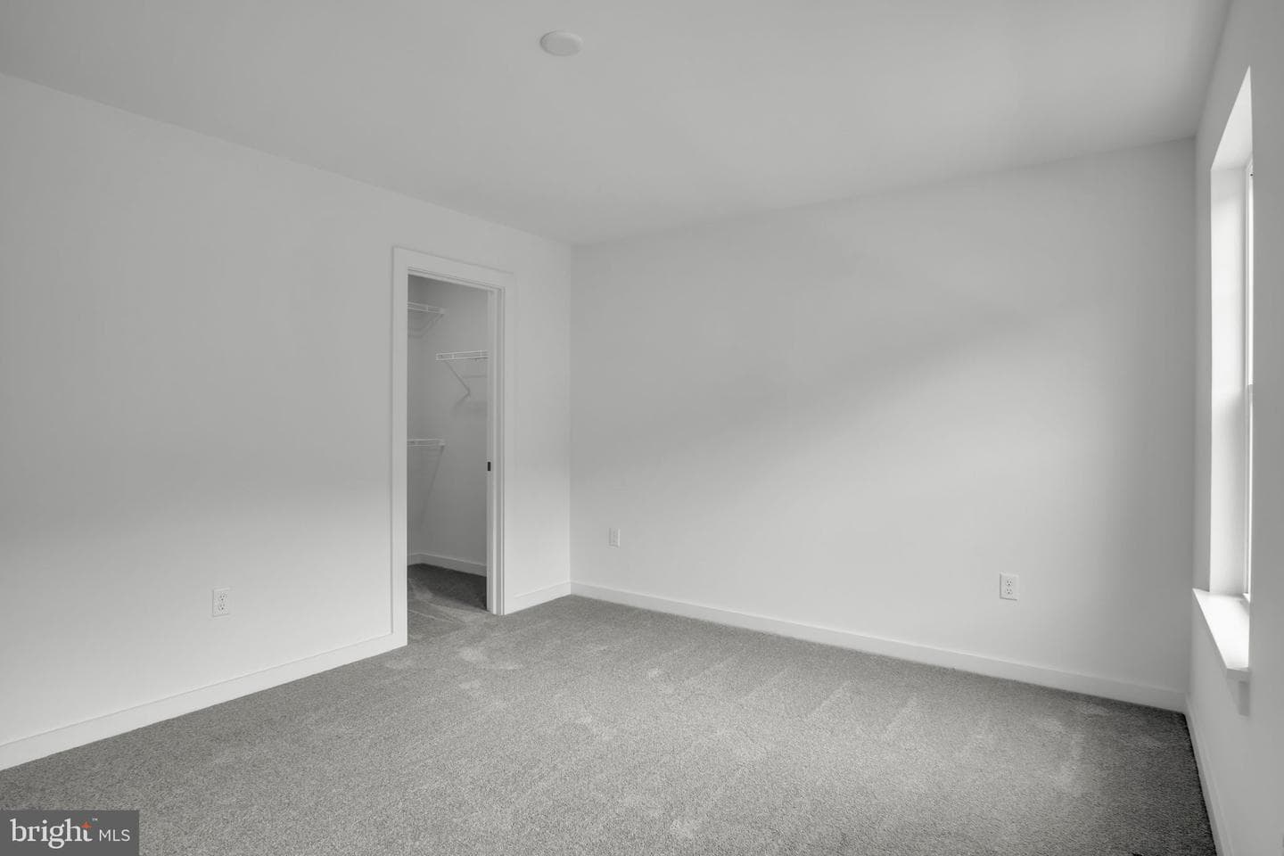 221 Rockville Blvd photo 17