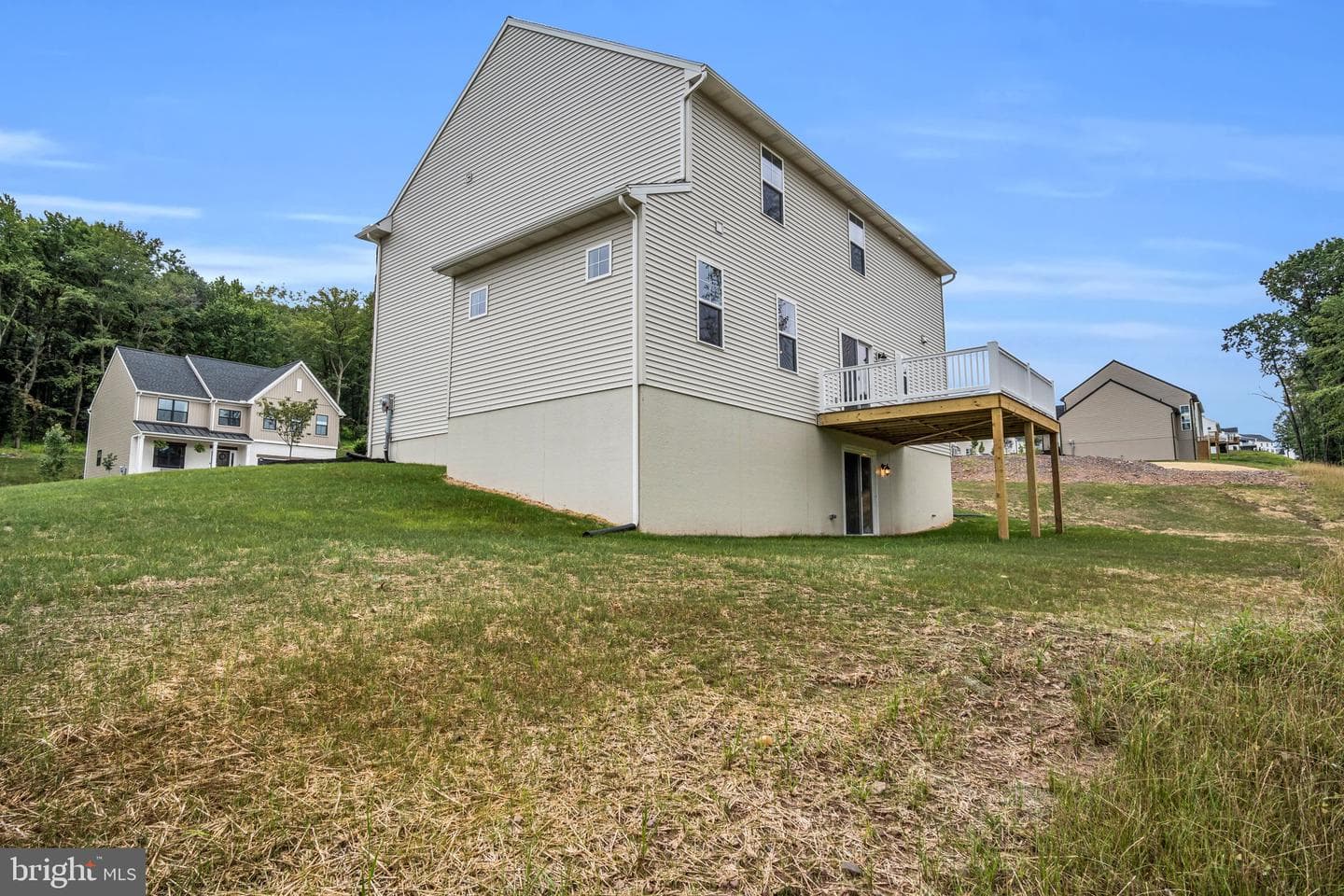 221 Rockville Blvd photo 2