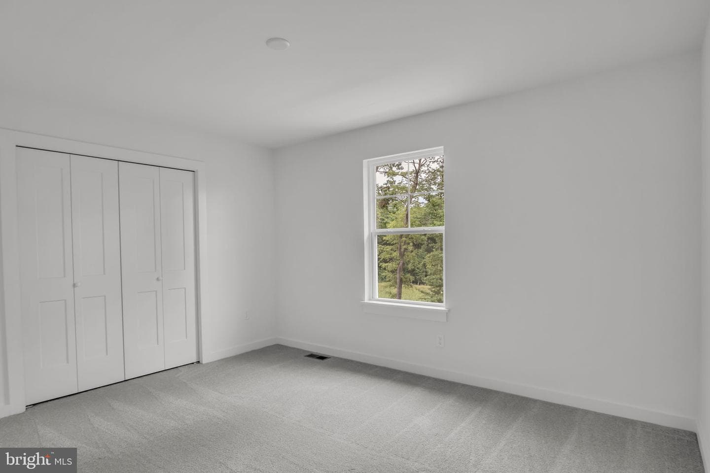 221 Rockville Blvd photo 21