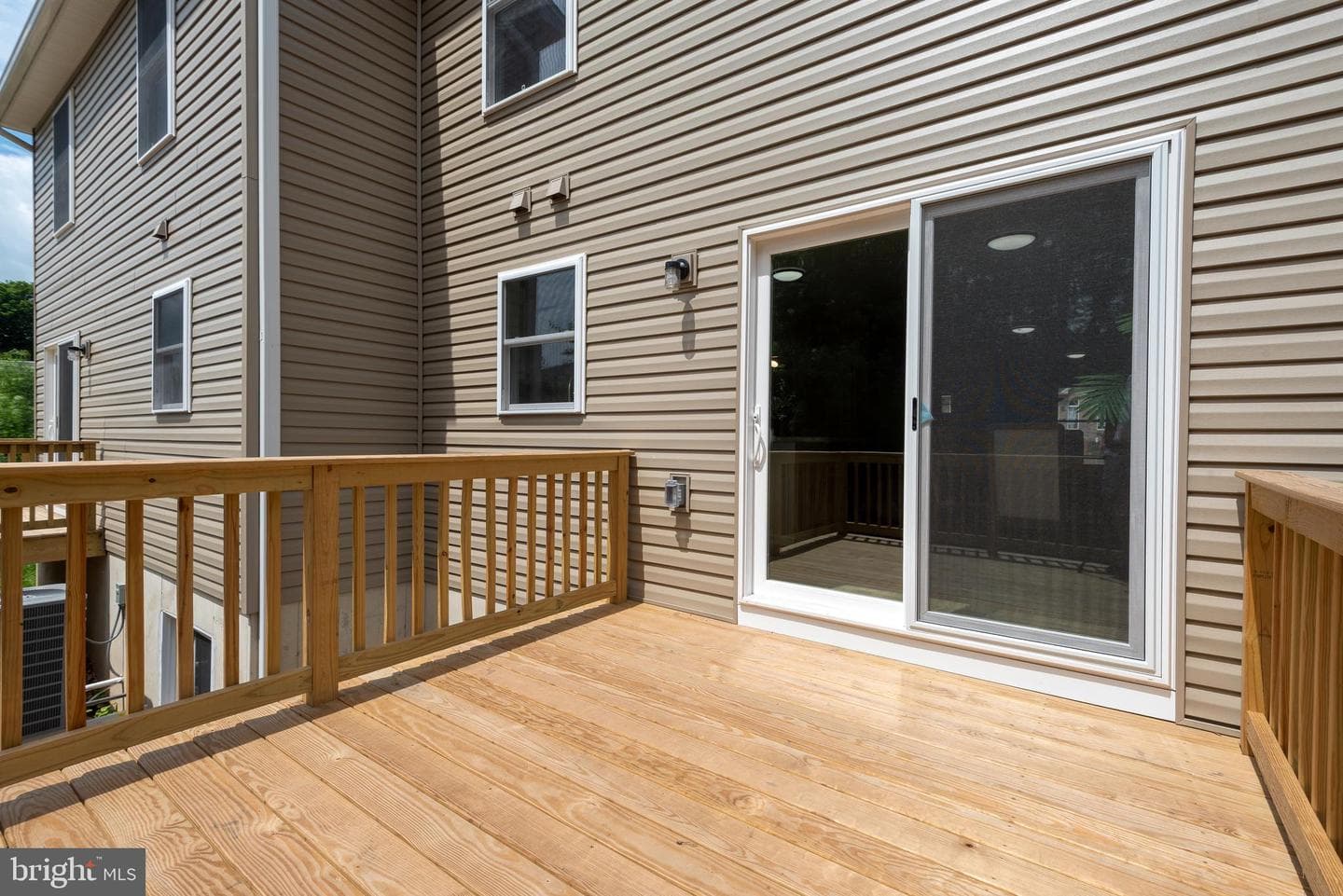 52 Petersburg Lane photo 32