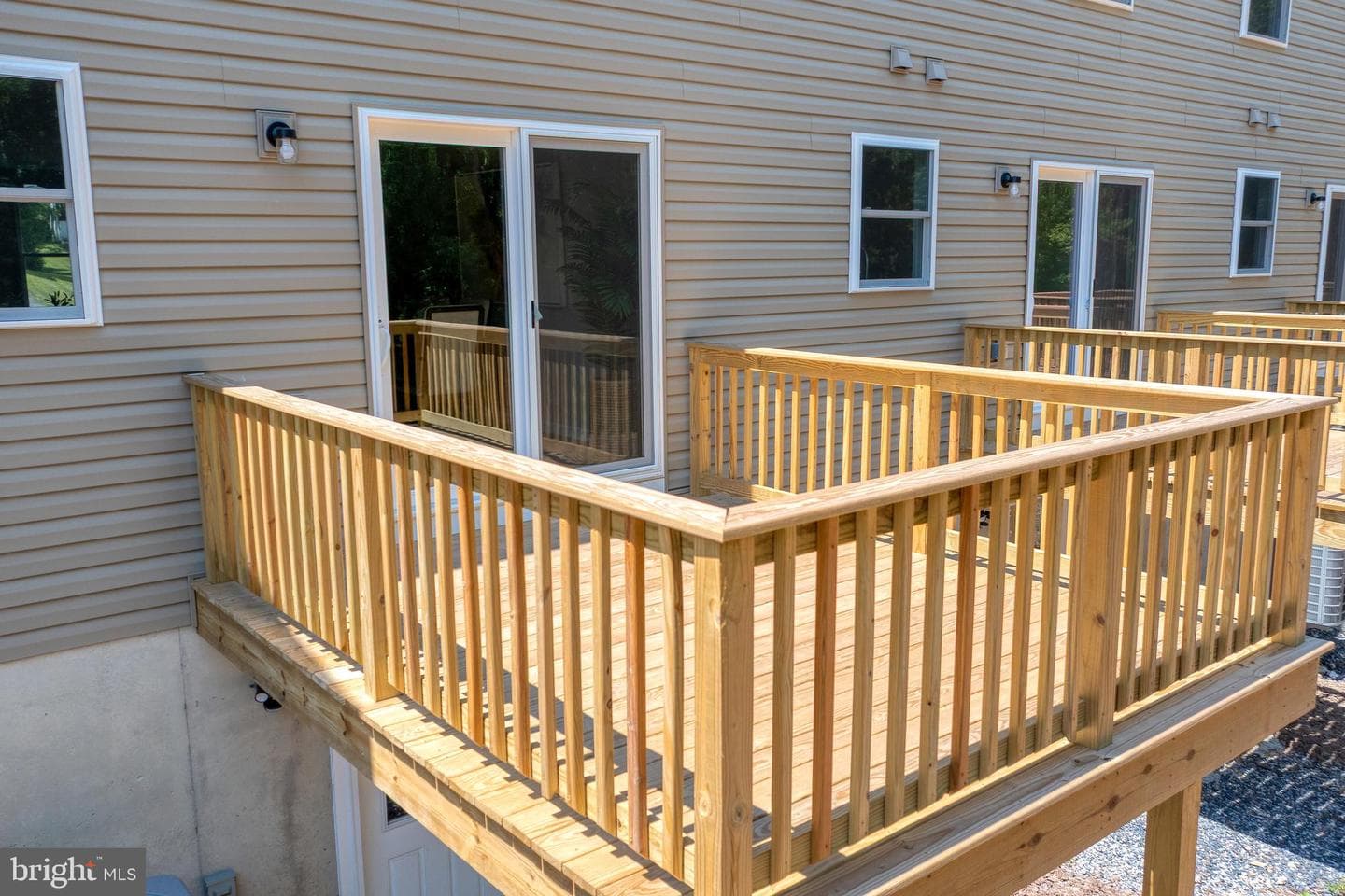 52 Petersburg Lane photo 33