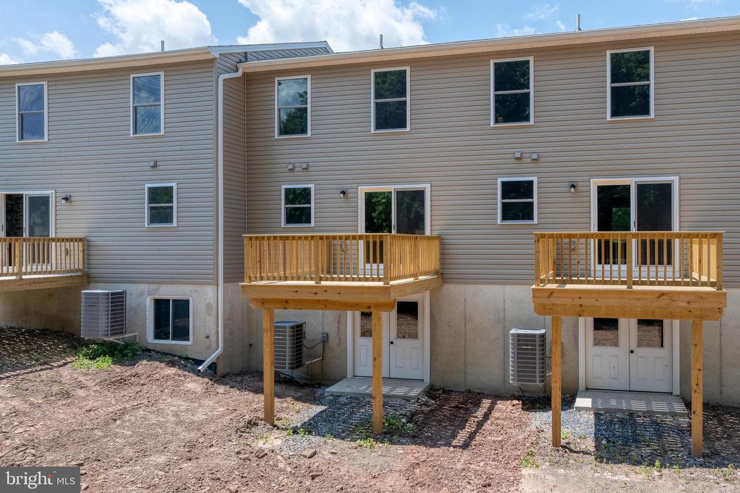52 Petersburg Lane photo 35