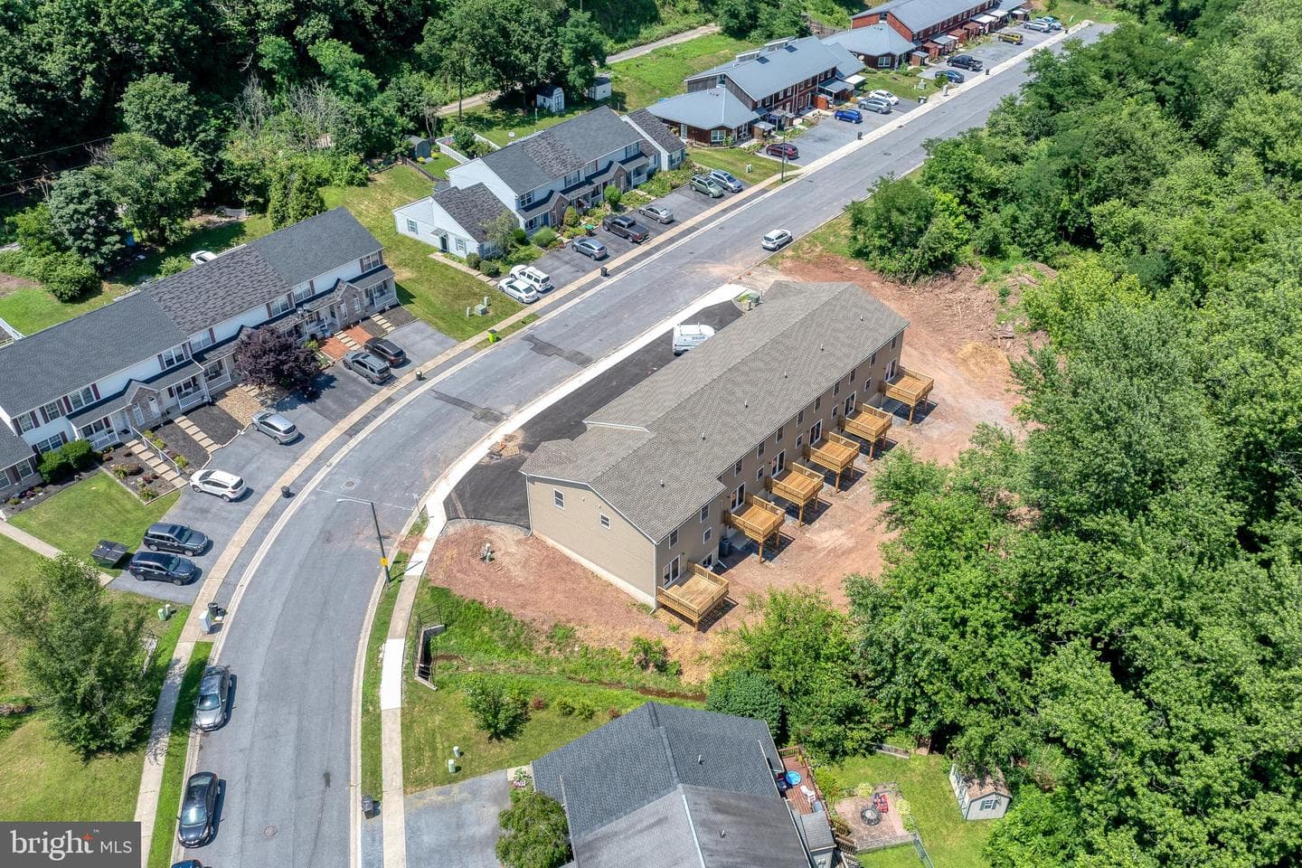 52 Petersburg Lane photo 41