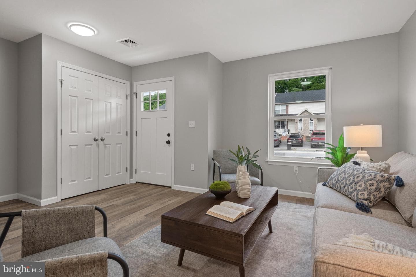 52 Petersburg Lane photo 5