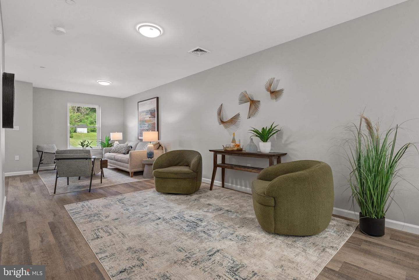 52 Petersburg Lane photo 8