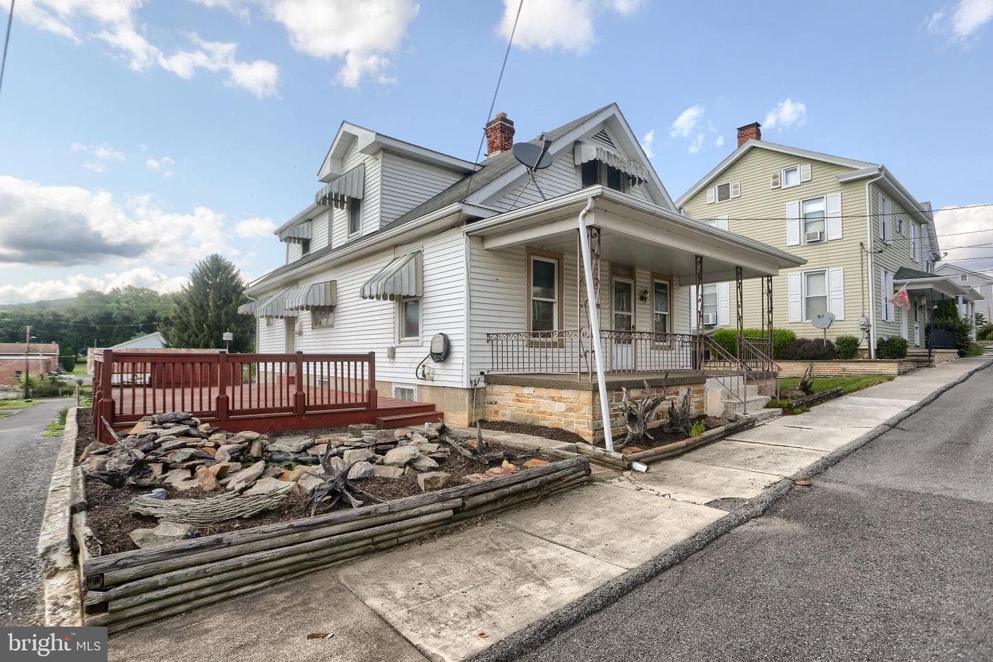 205 Greenwood Street photo 2