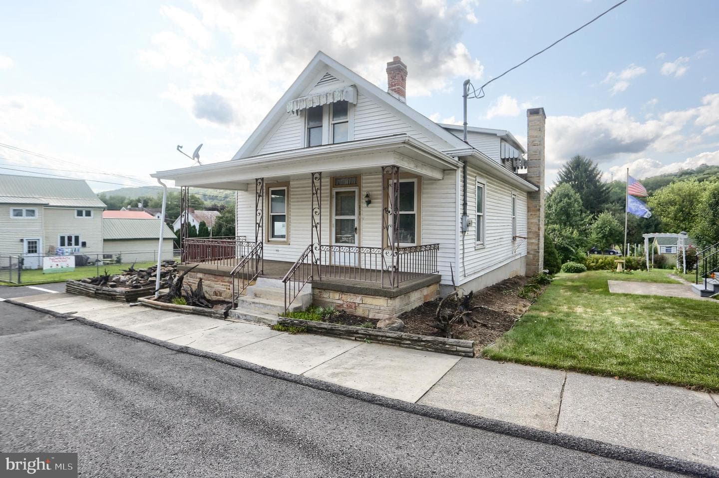205 Greenwood Street photo 3