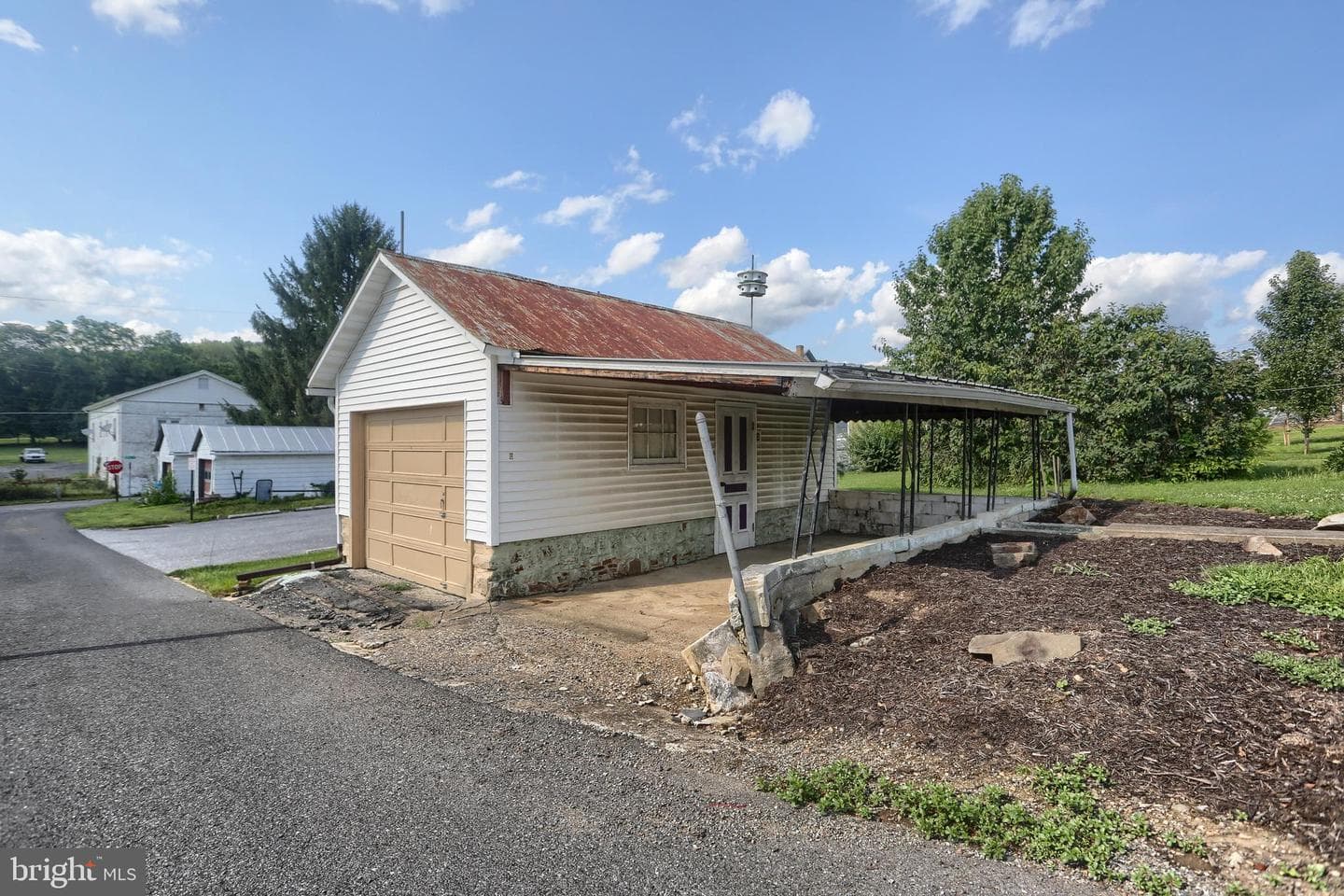 205 Greenwood Street photo 41