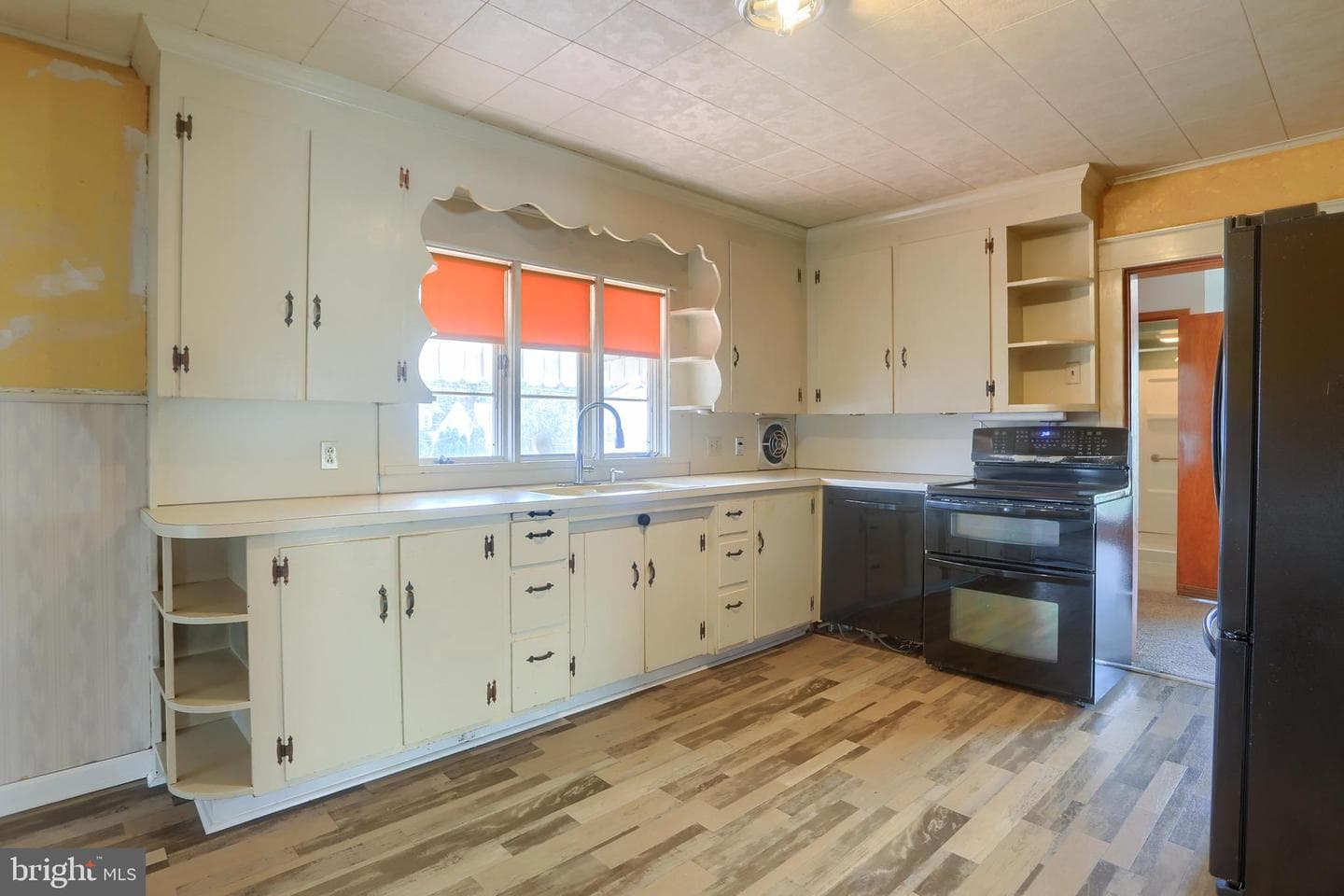 205 Greenwood Street photo 9
