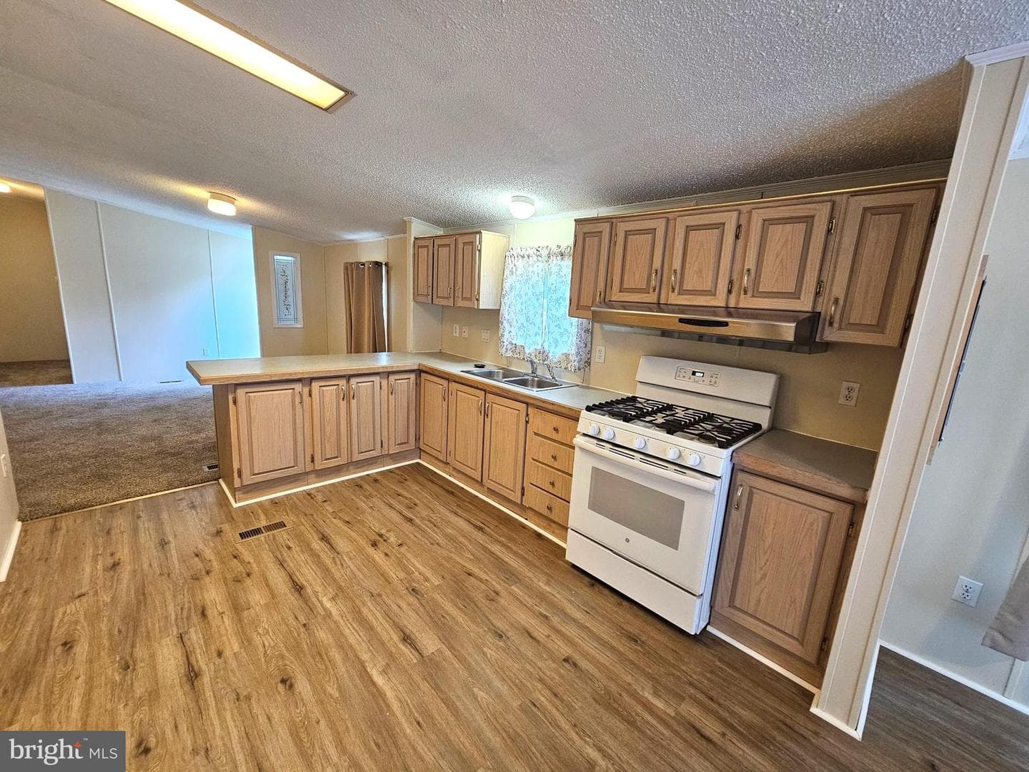 415 Meadow Lane photo 11