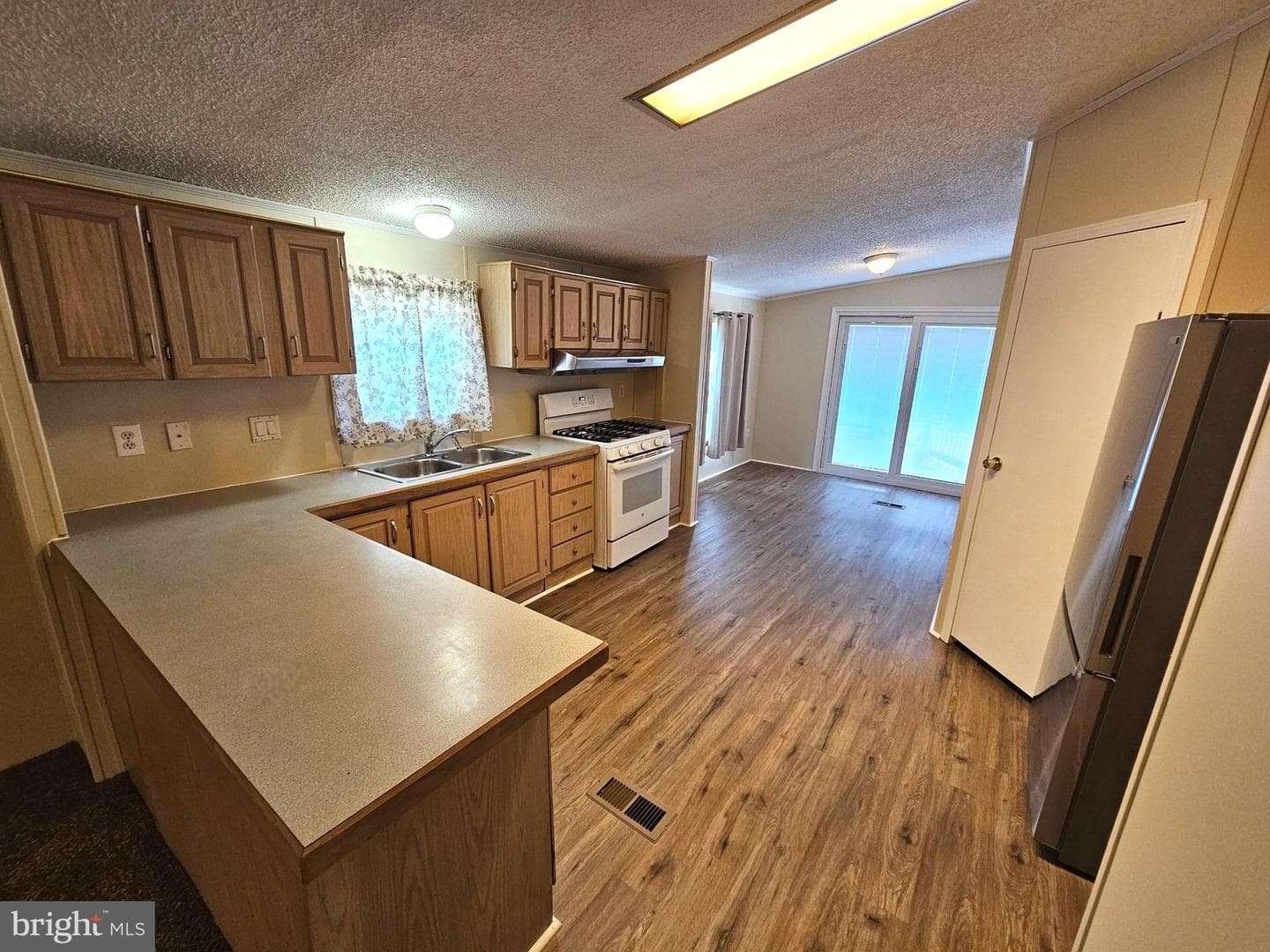 415 Meadow Lane photo 7