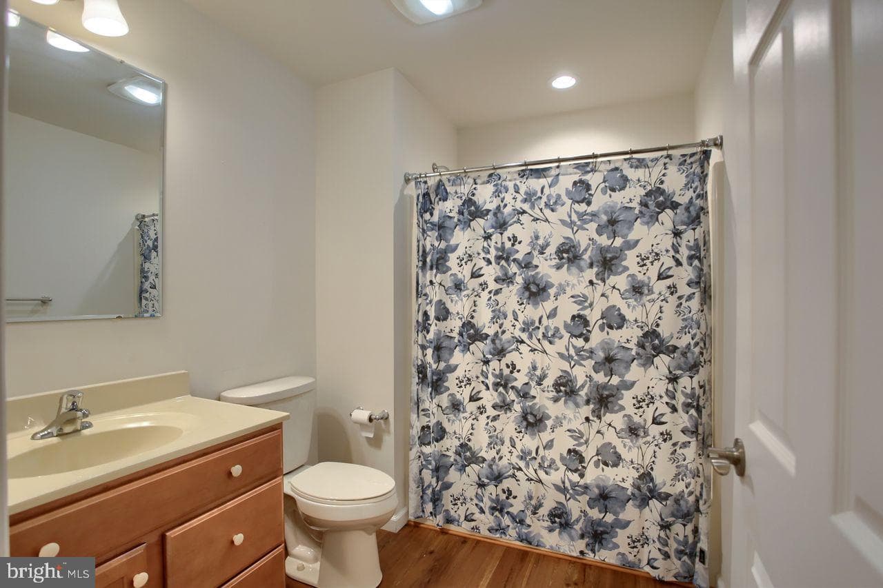 110 Aucker Street photo 23