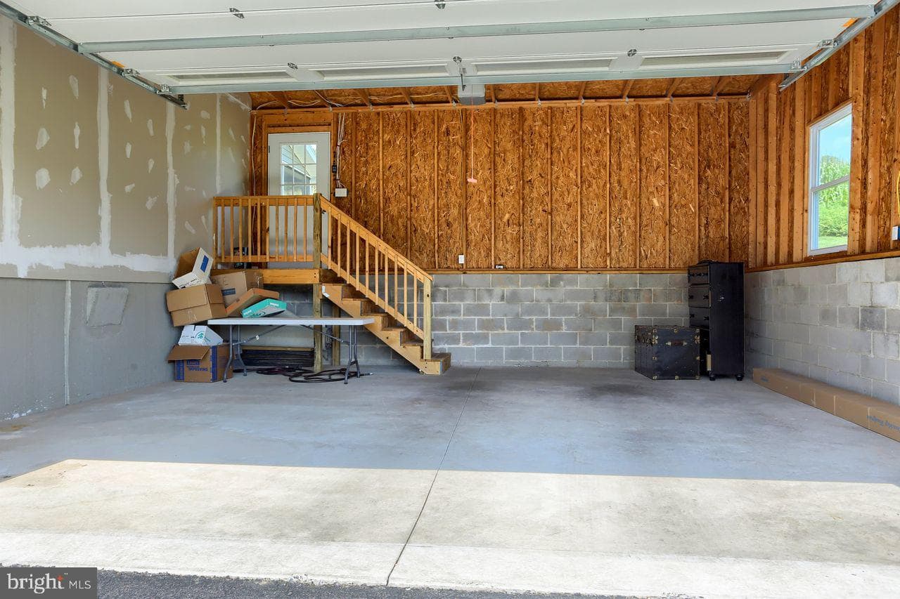 110 Aucker Street photo 38