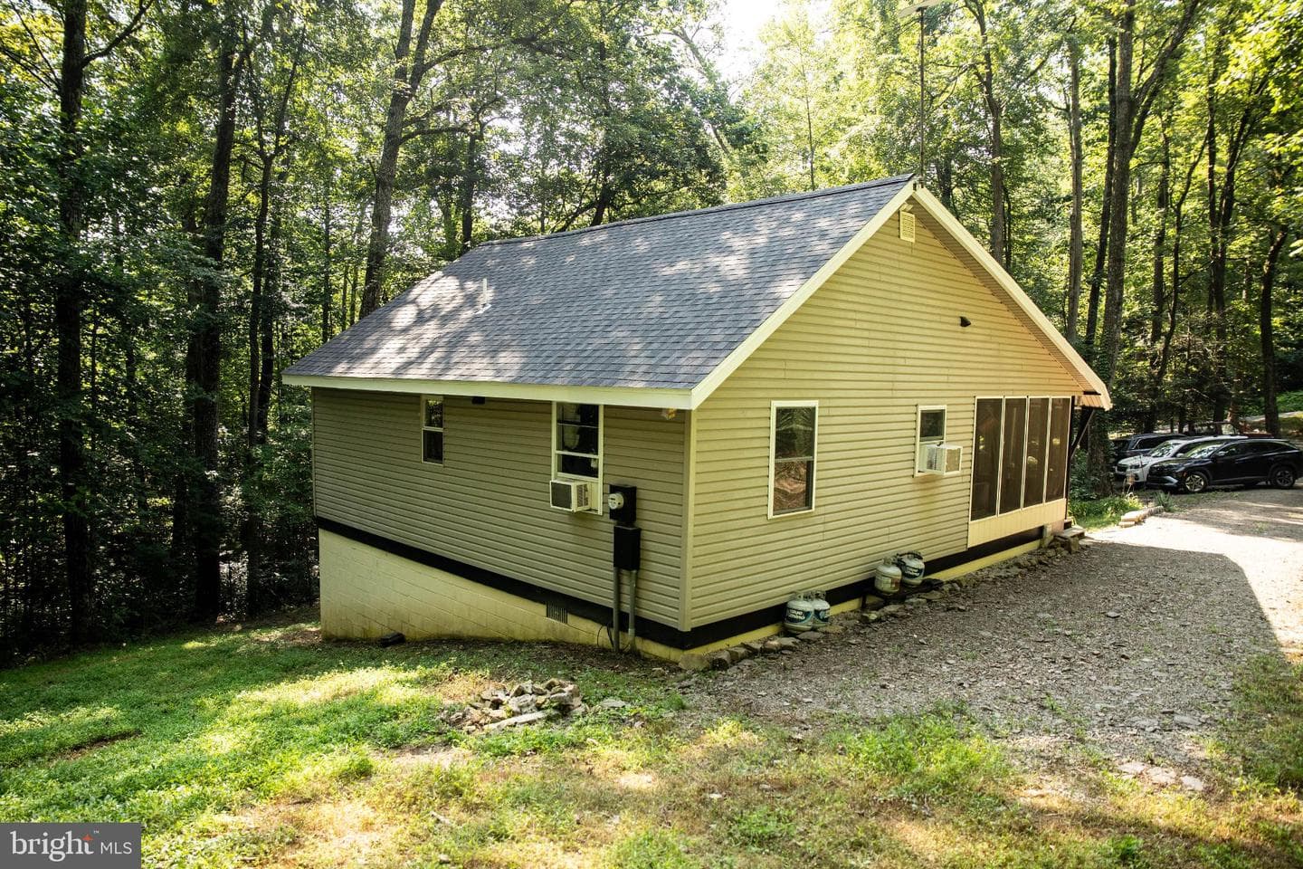 398 Acorn Road photo 7