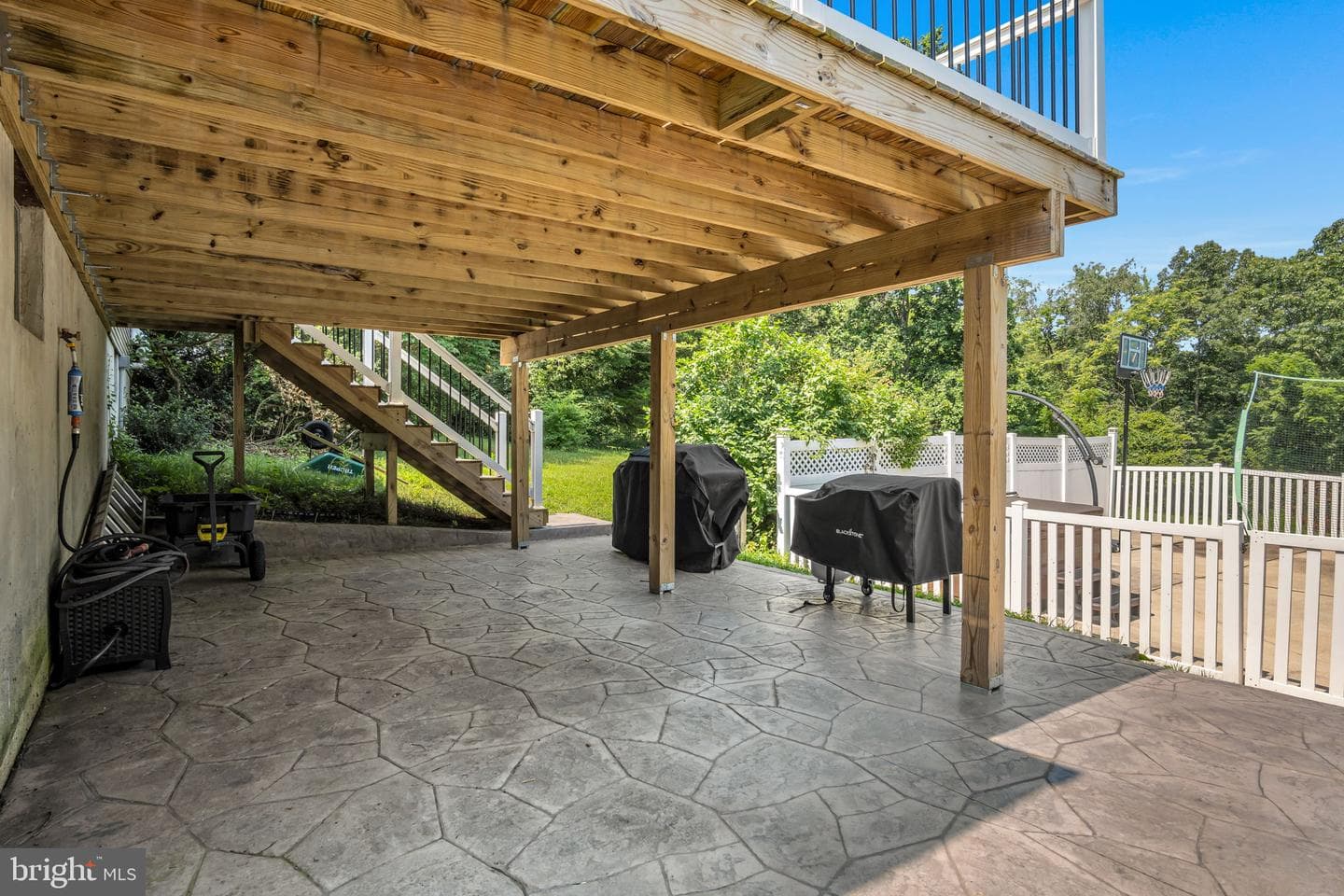 33 Huggins Road photo 2
