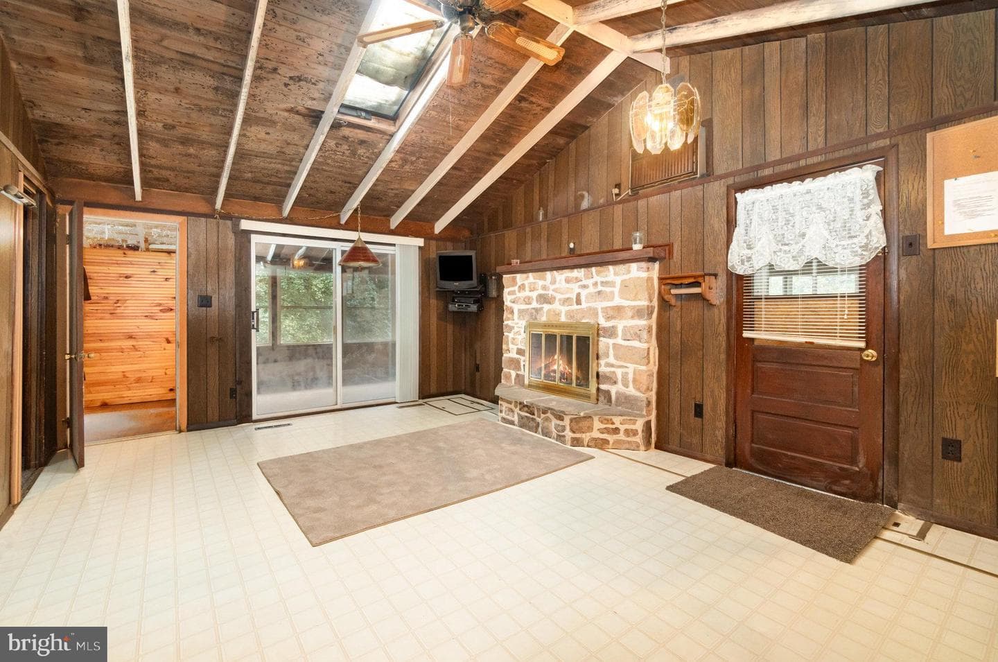 94 Meadow Brook Drive photo 4