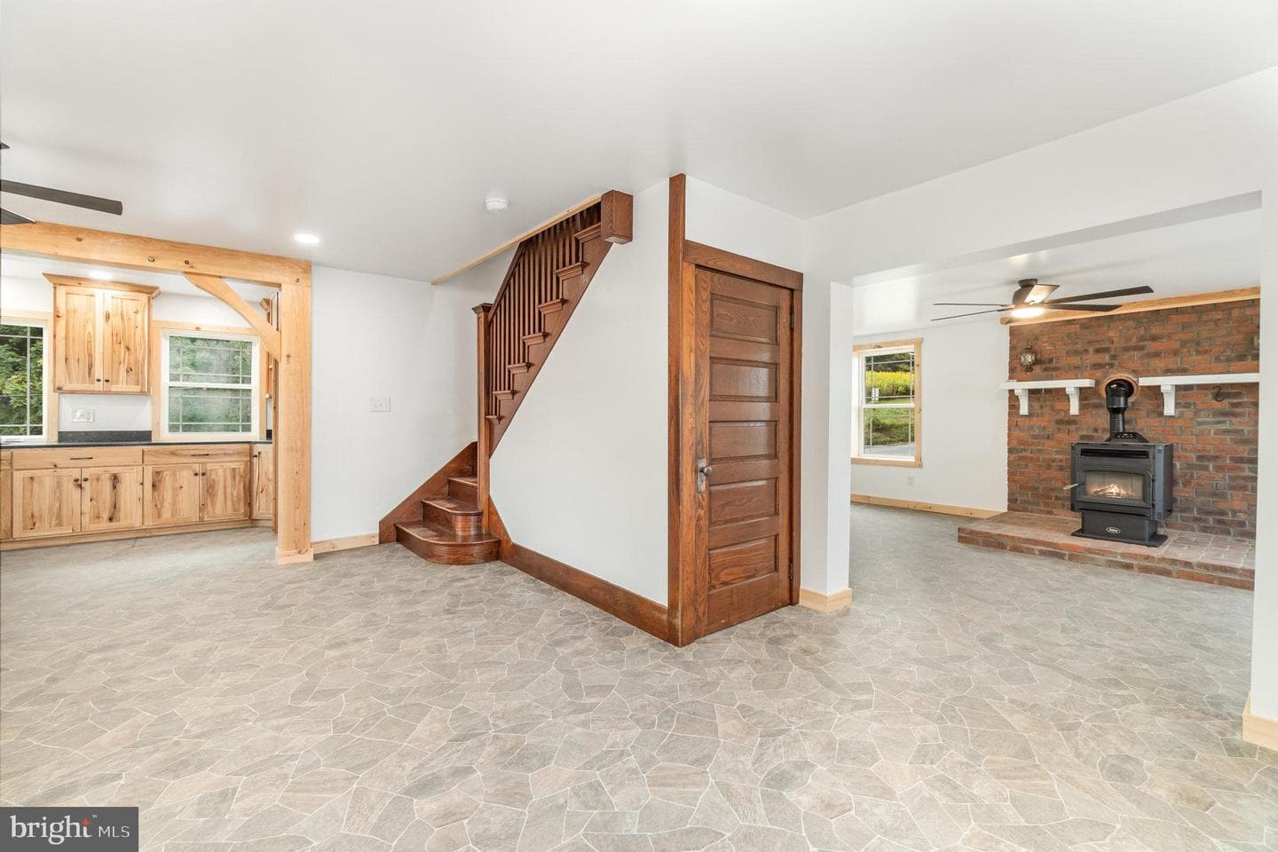 892 Owl Hollow Road photo 2