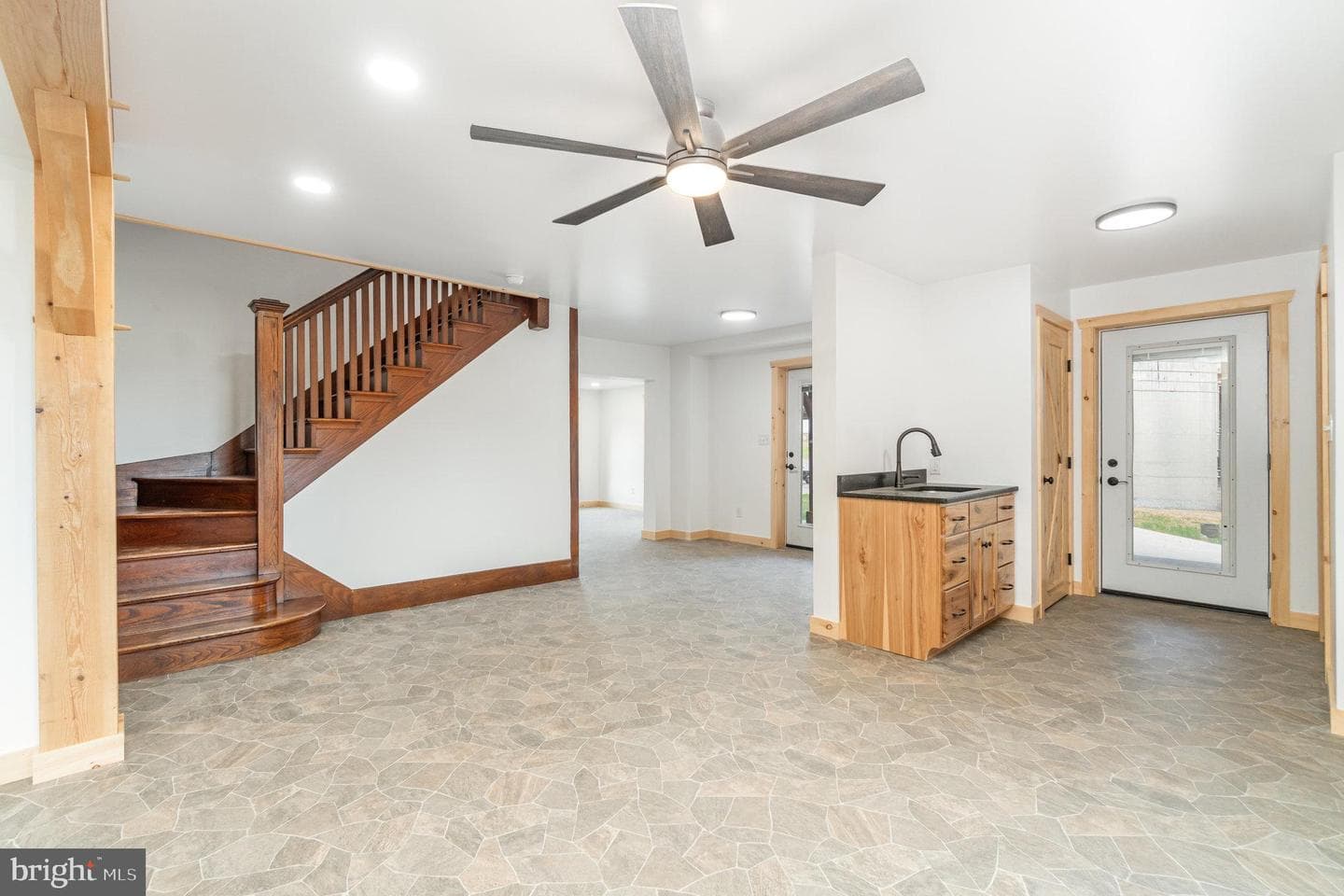 892 Owl Hollow Road photo 9