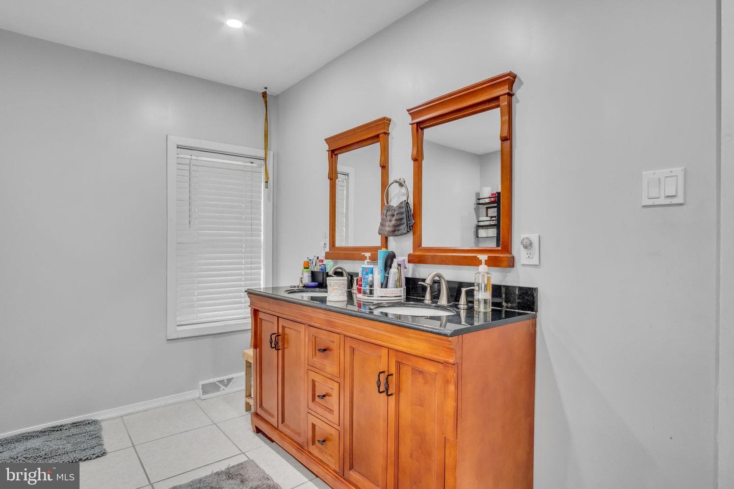 408 S Market Street photo 16