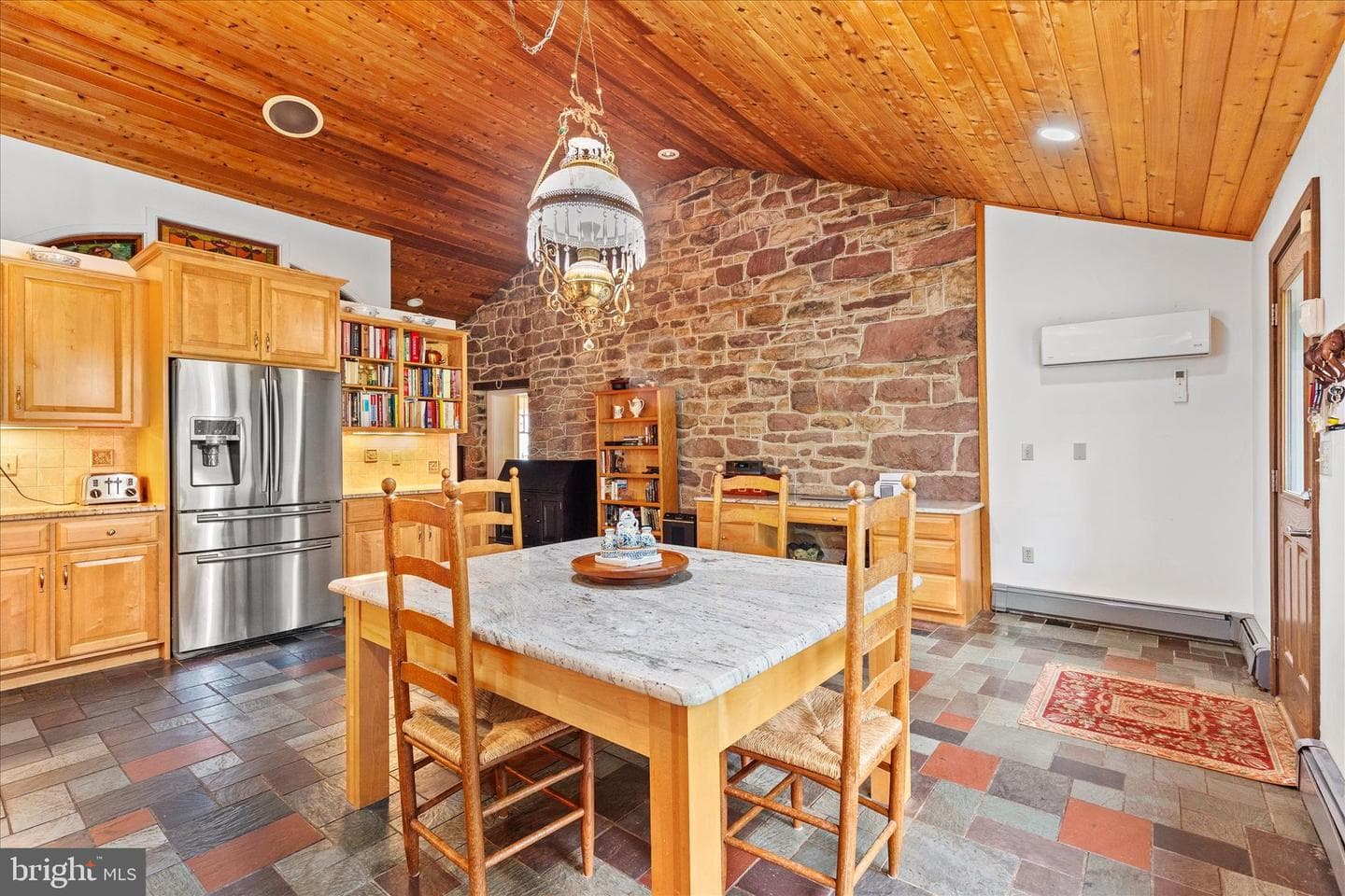 875 Valley Road photo 14
