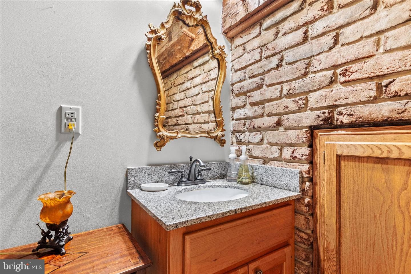 875 Valley Road photo 18