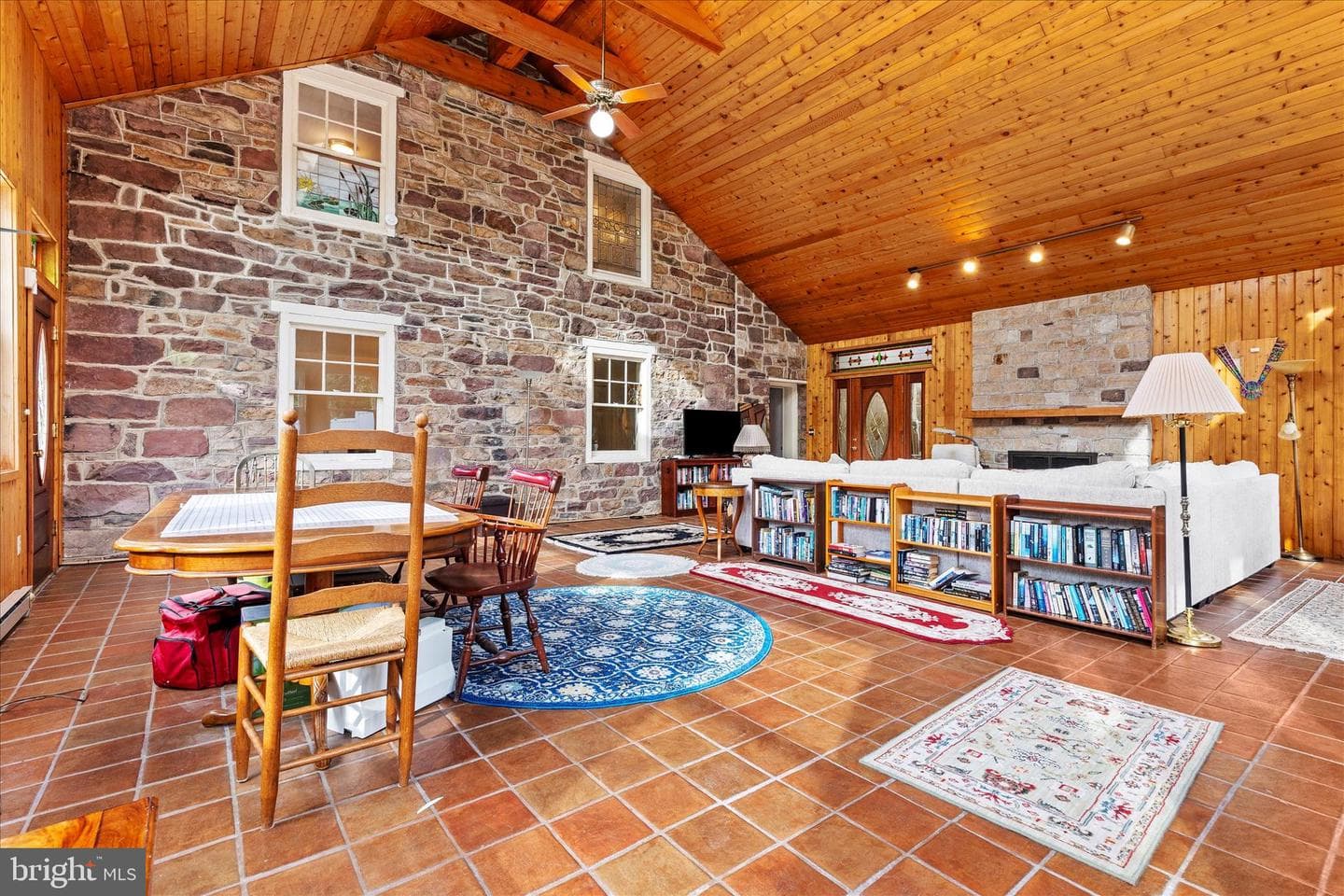 875 Valley Road photo 21
