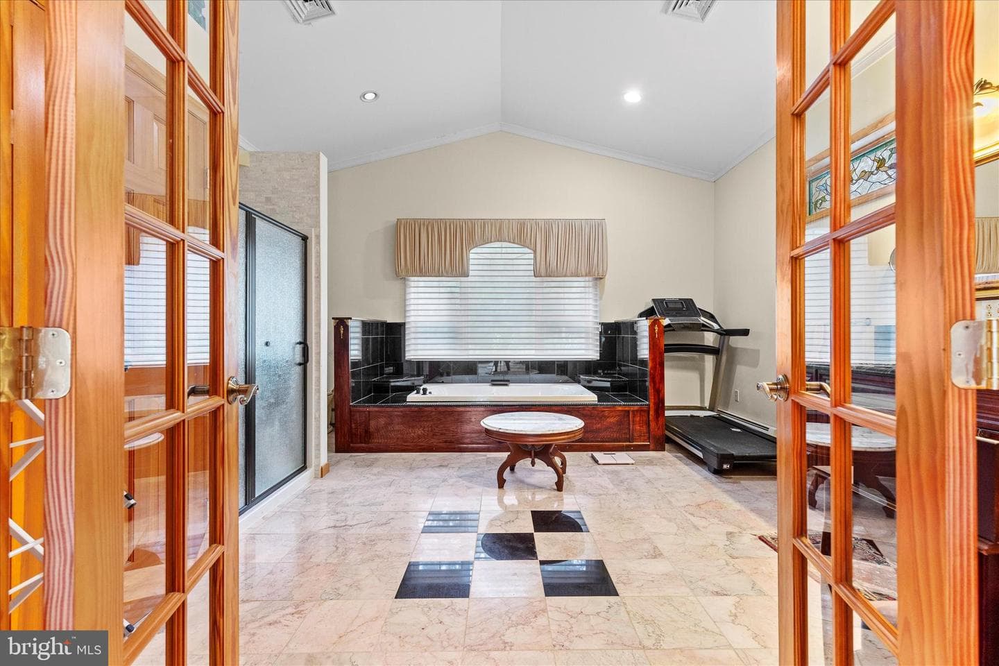 875 Valley Road photo 27
