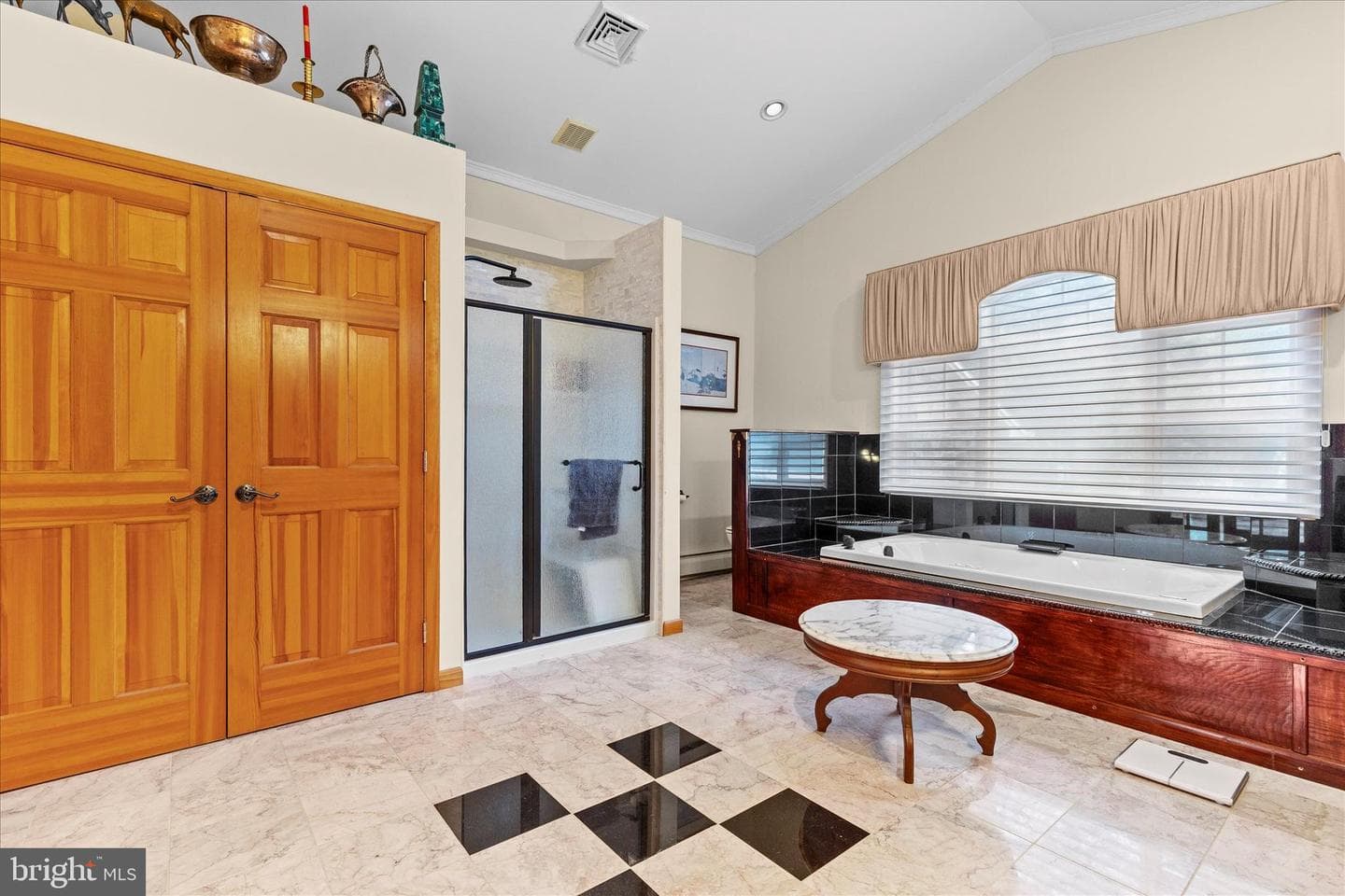 875 Valley Road photo 29
