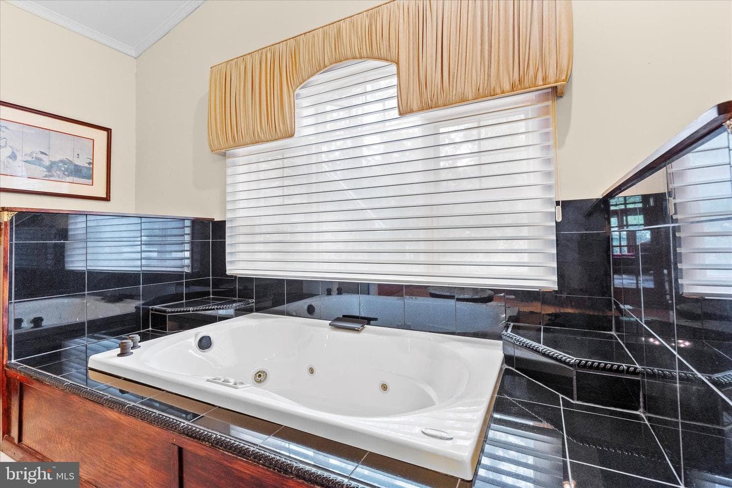 875 Valley Road photo 30