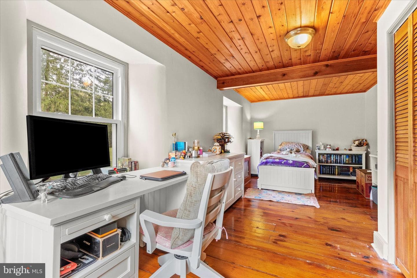 875 Valley Road photo 37