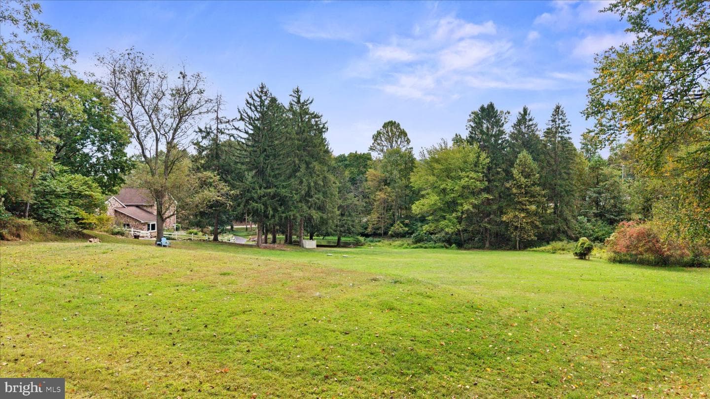 875 Valley Road photo 57